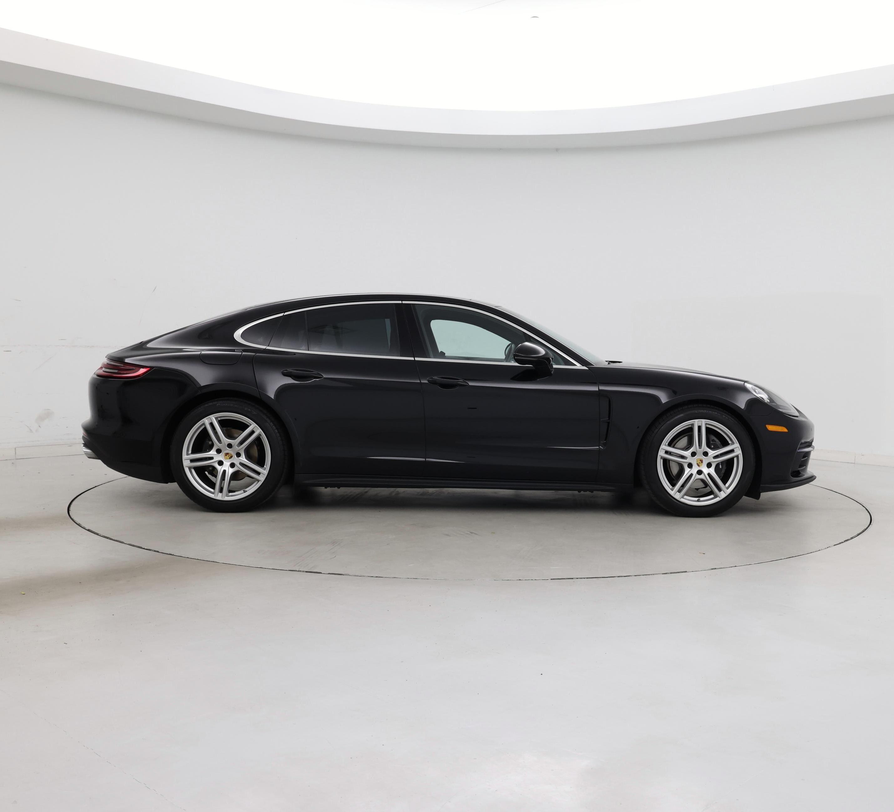 Thumbnail: 2020 Porsche Panamera - 7