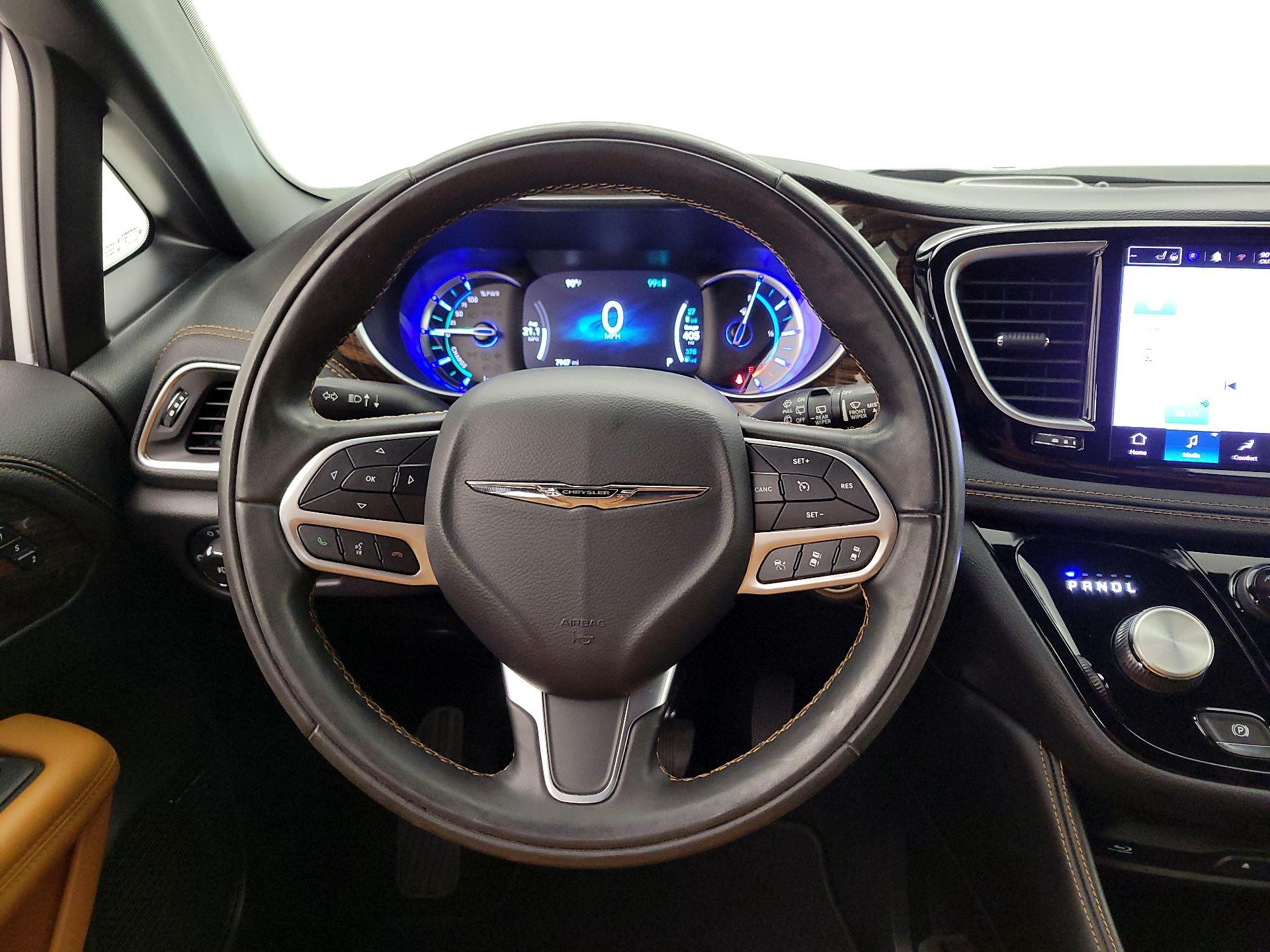 Thumbnail: 2022 Chrysler Pacifica - 10
