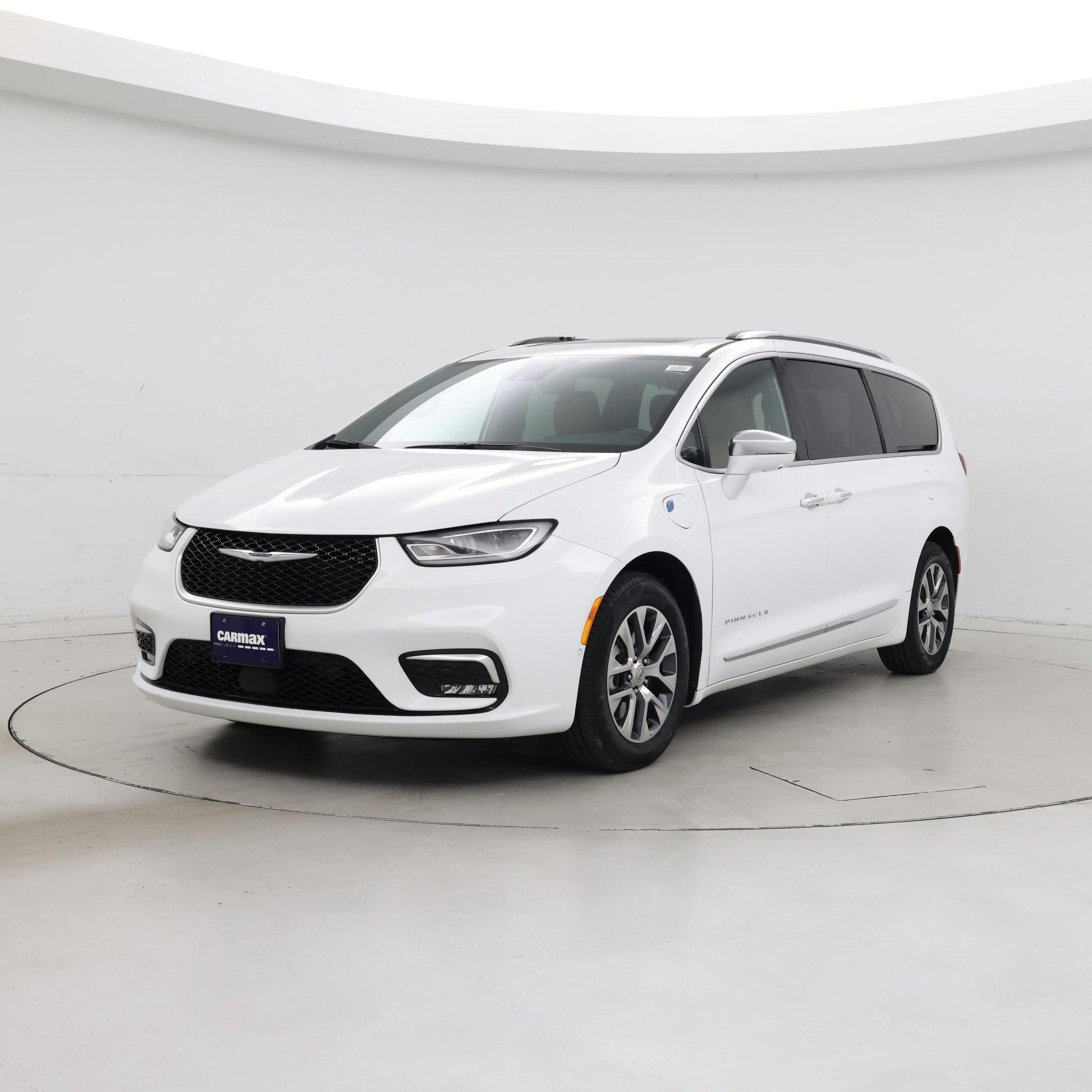 Thumbnail: 2022 Chrysler Pacifica - 4