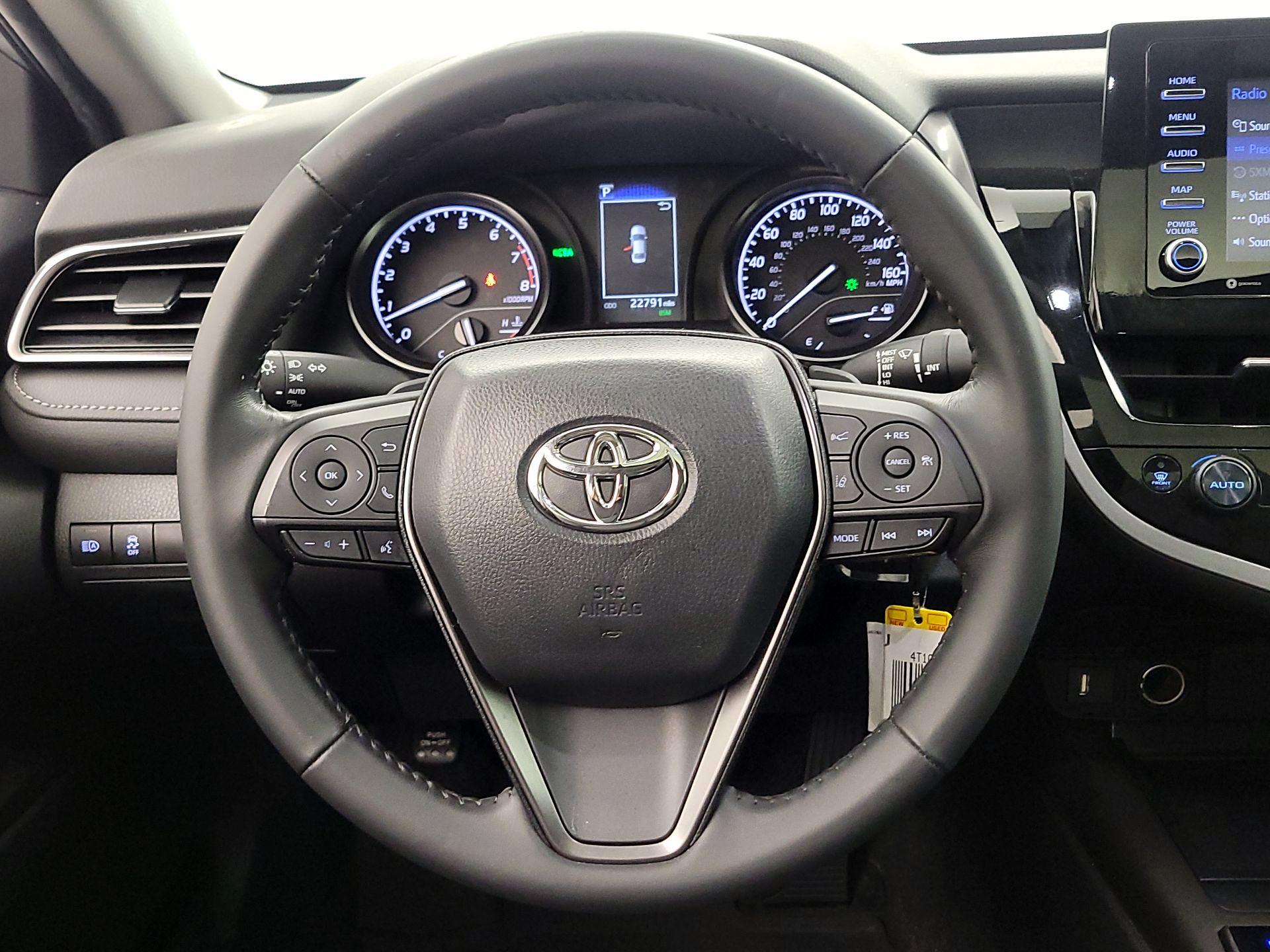 Thumbnail: 2024 Toyota Camry - 10