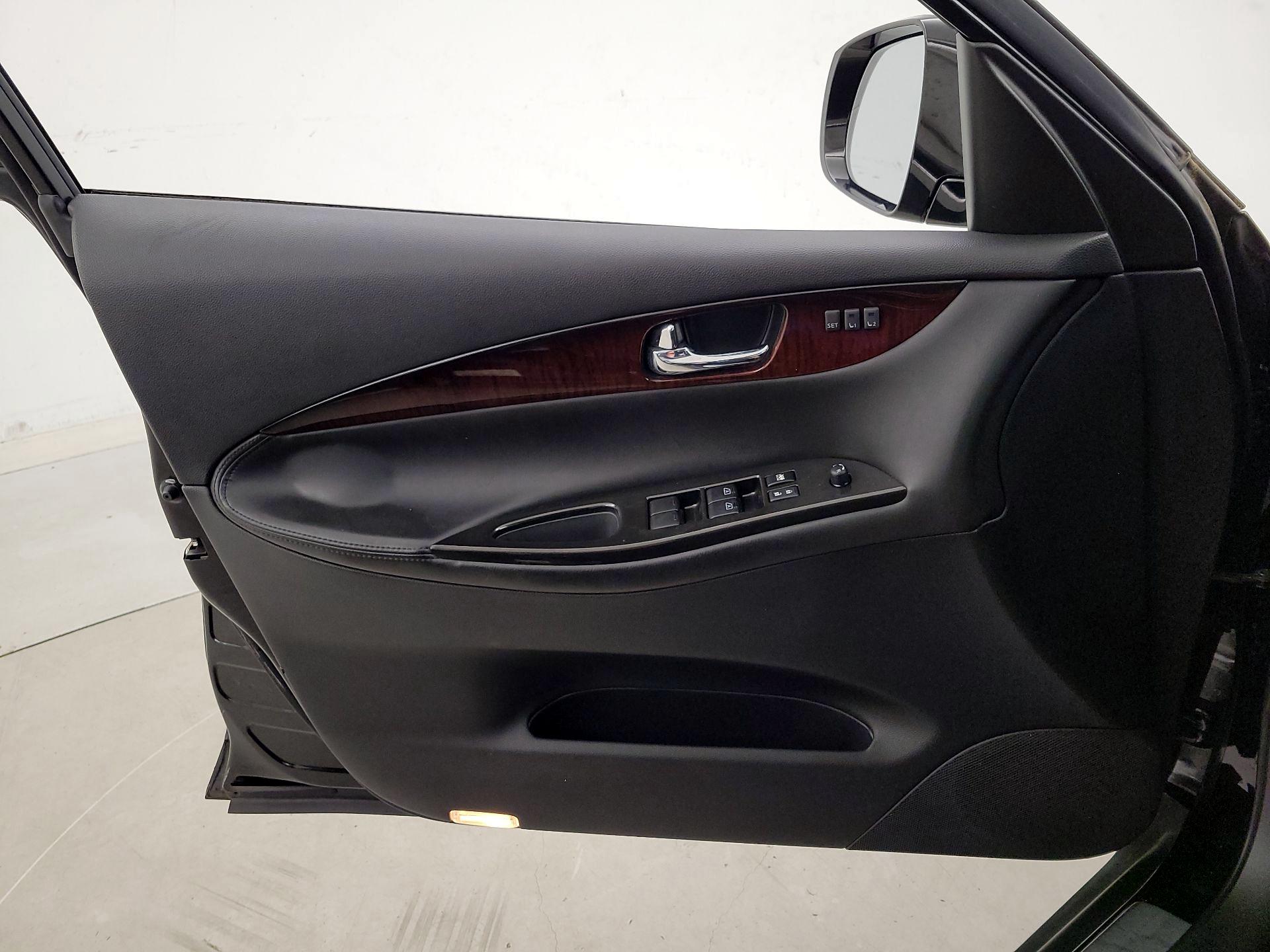 Thumbnail: 2016 INFINITI QX50 - 12