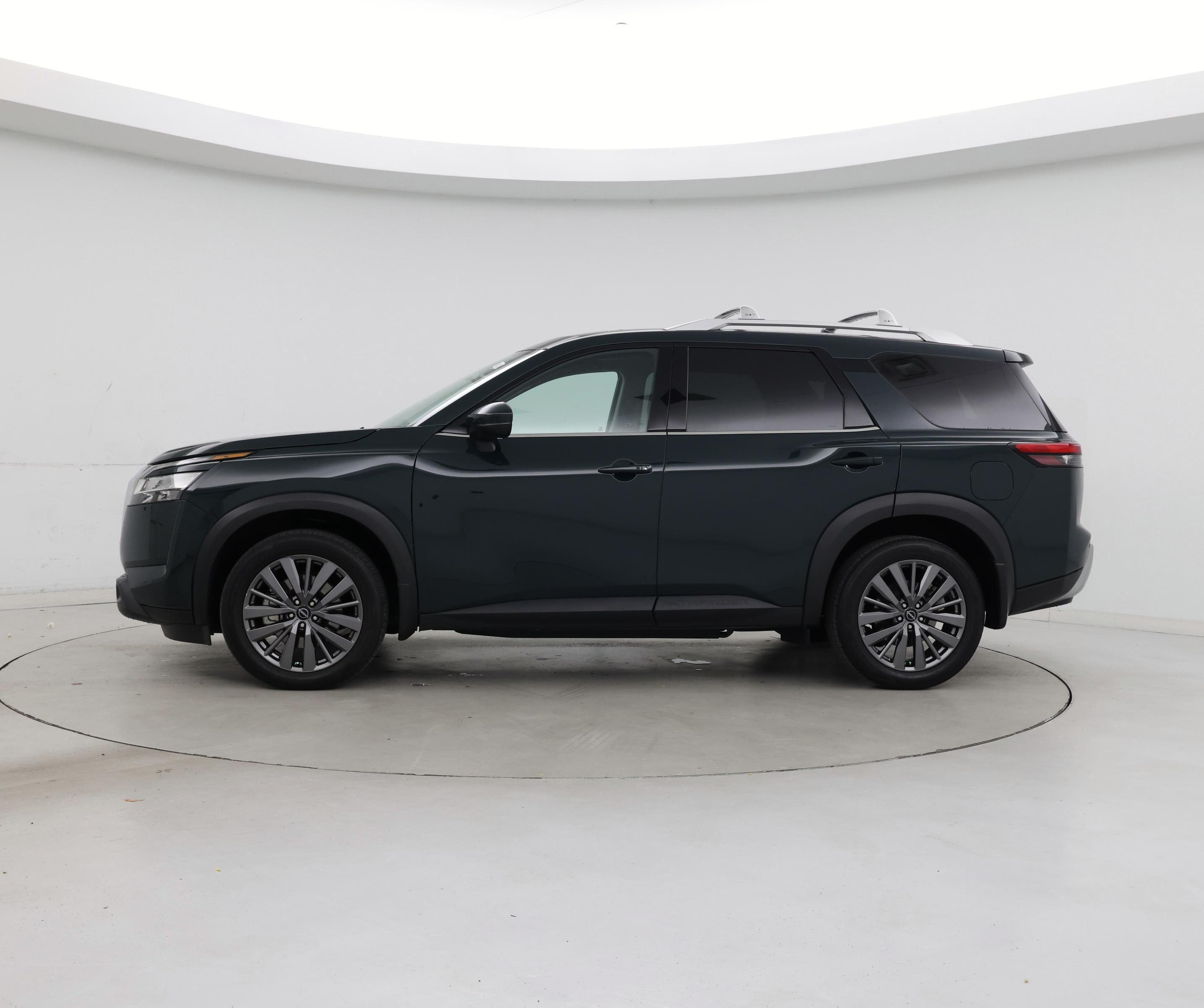 Thumbnail: 2024 Nissan Pathfinder - 3