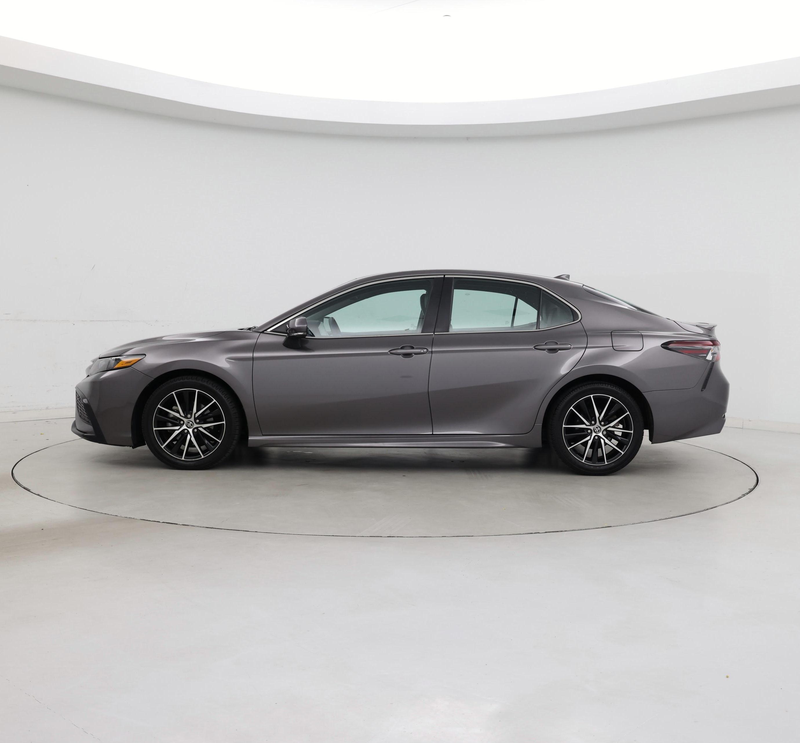 Thumbnail: 2021 Toyota Camry - 3