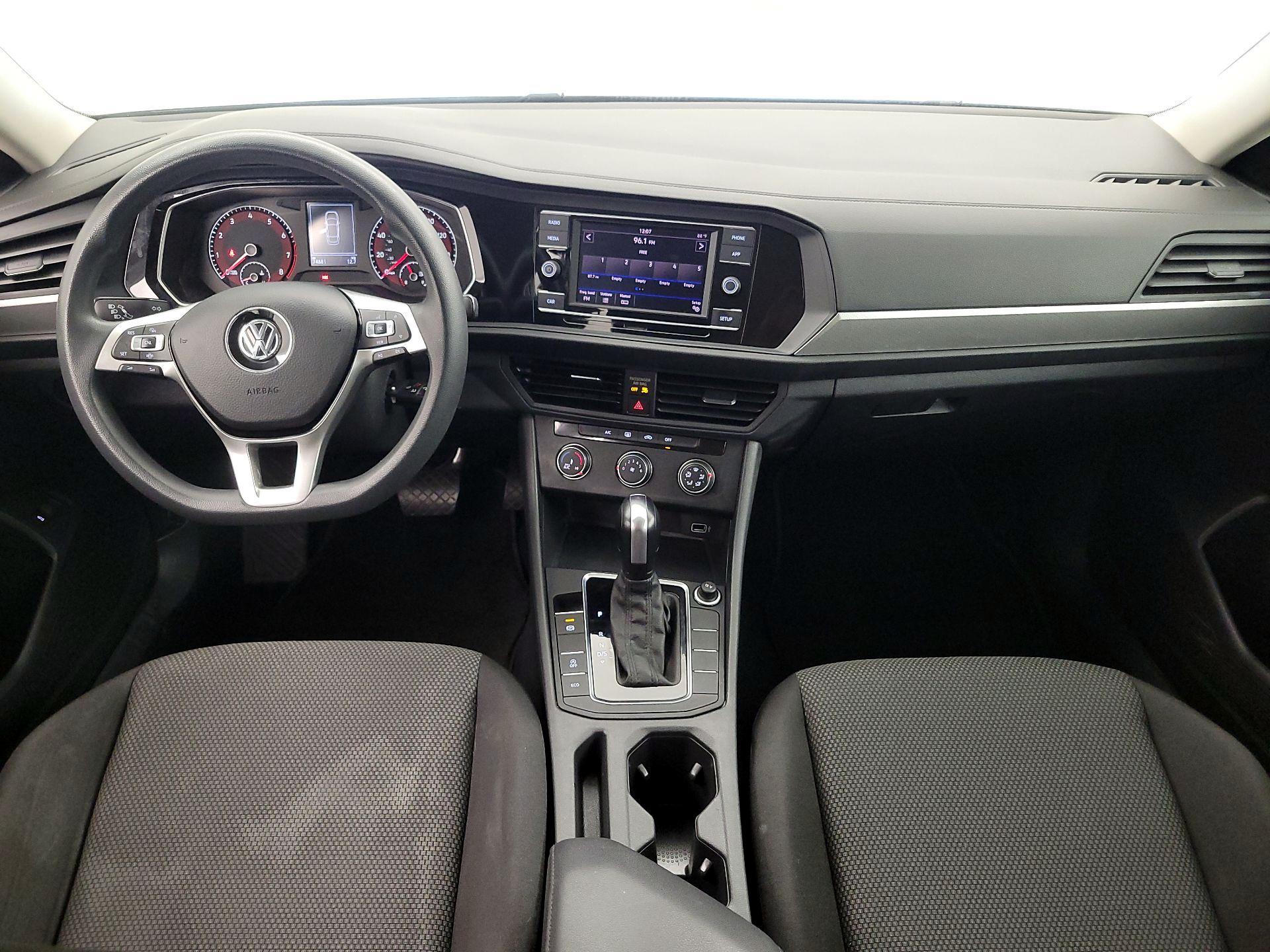 Thumbnail: 2019 Volkswagen Jetta - 9
