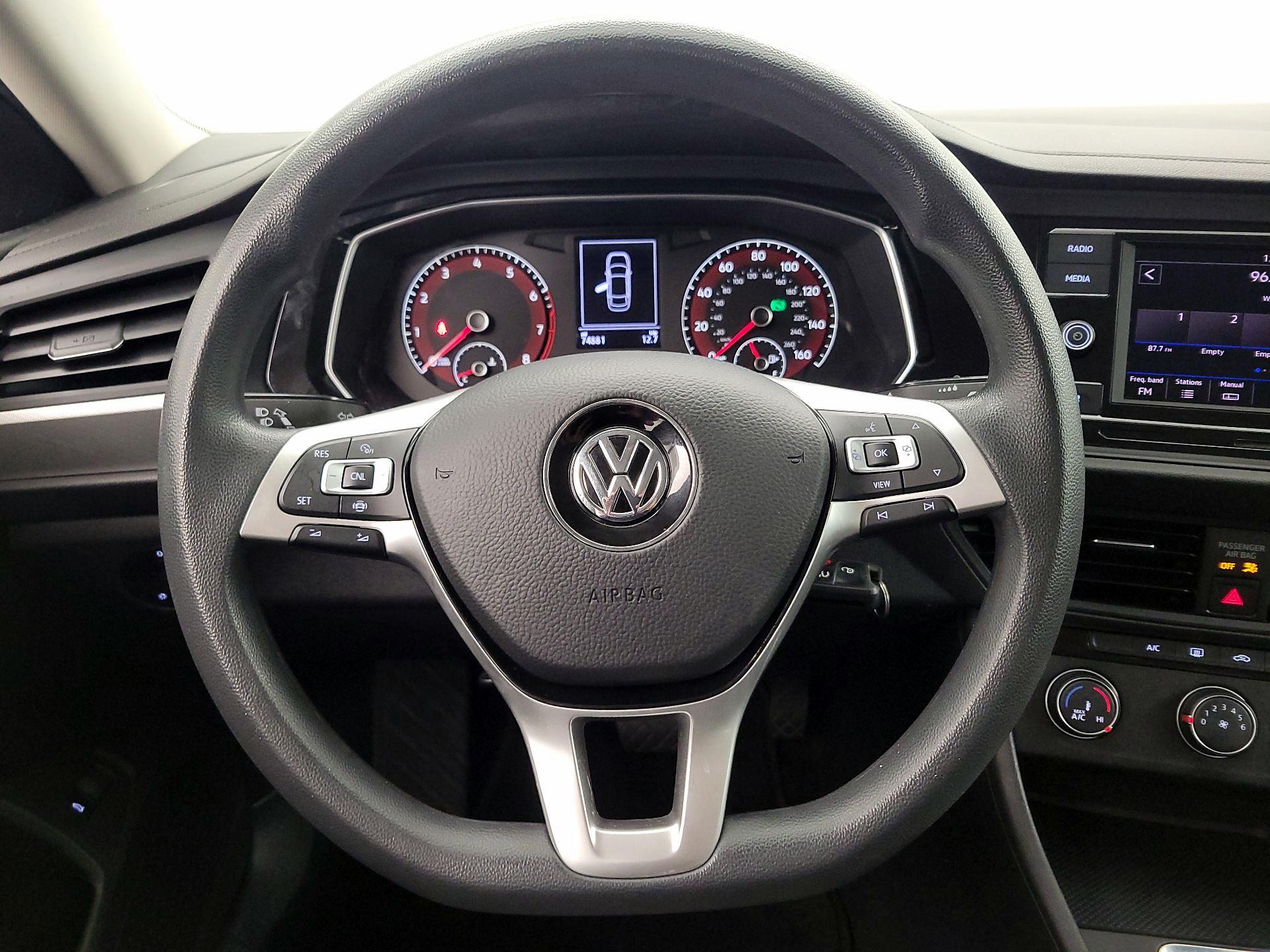 Thumbnail: 2019 Volkswagen Jetta - 10