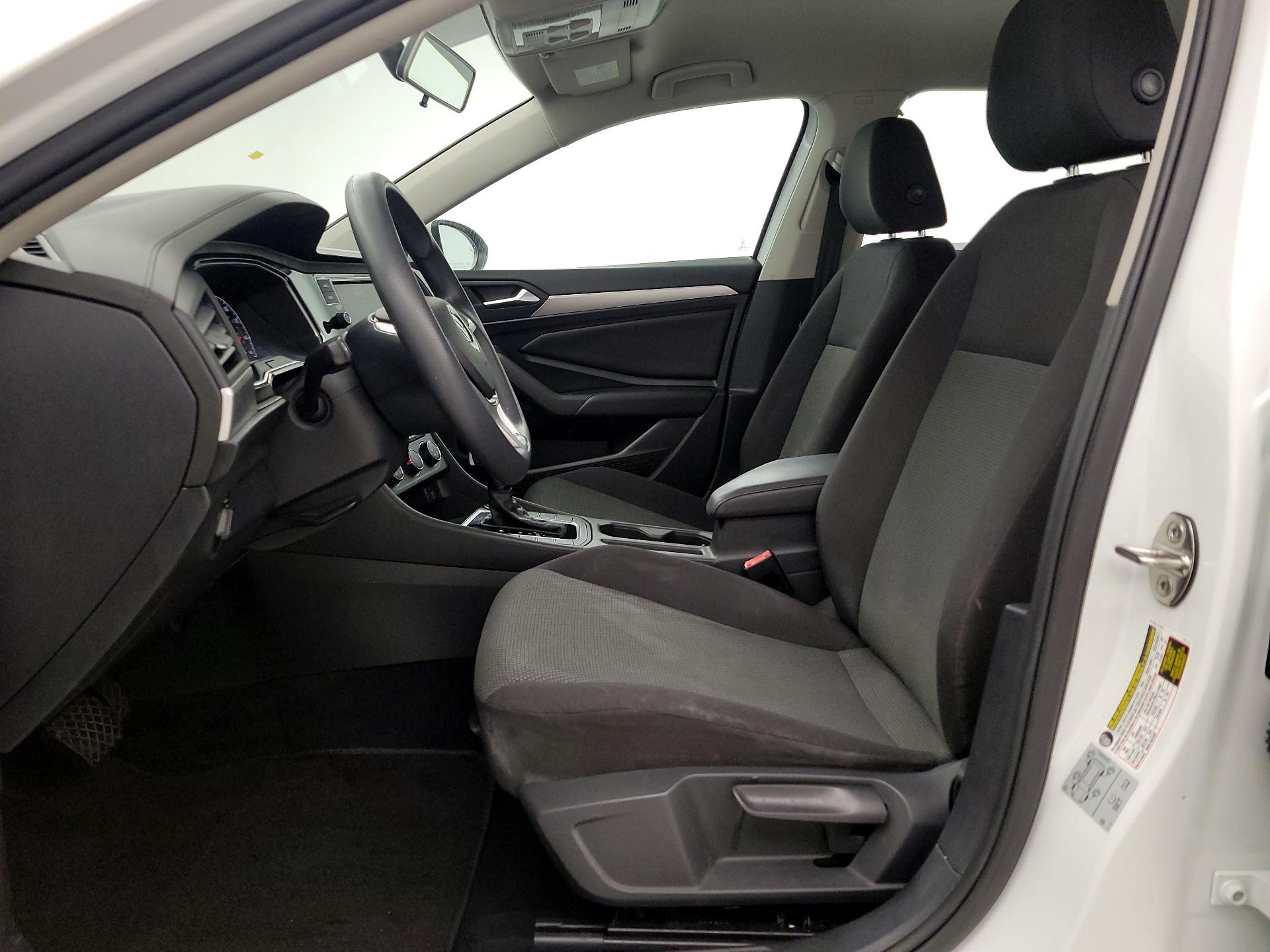 Thumbnail: 2019 Volkswagen Jetta - 11