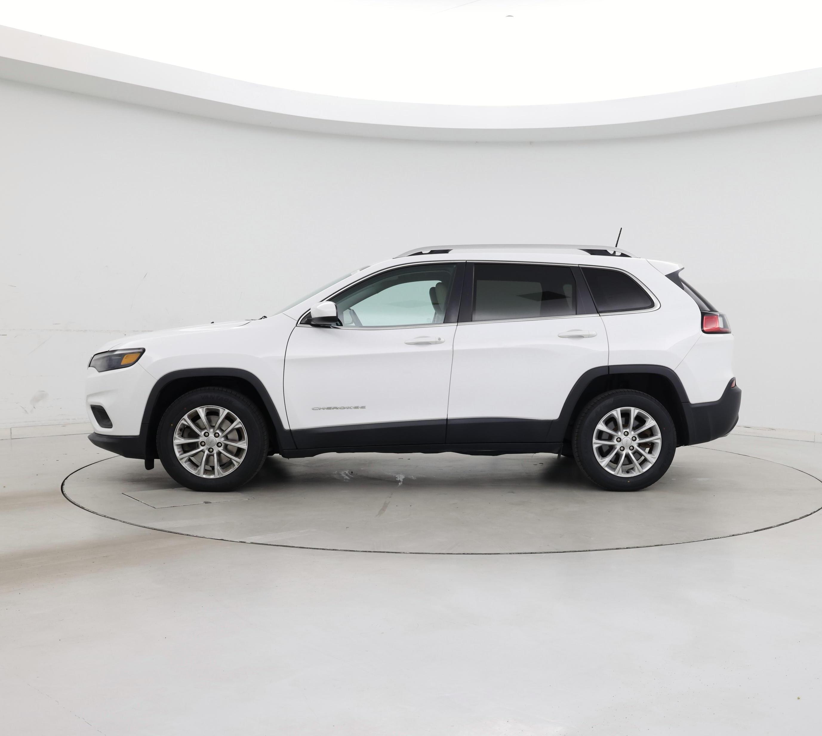 Thumbnail: 2019 Jeep Cherokee - 3