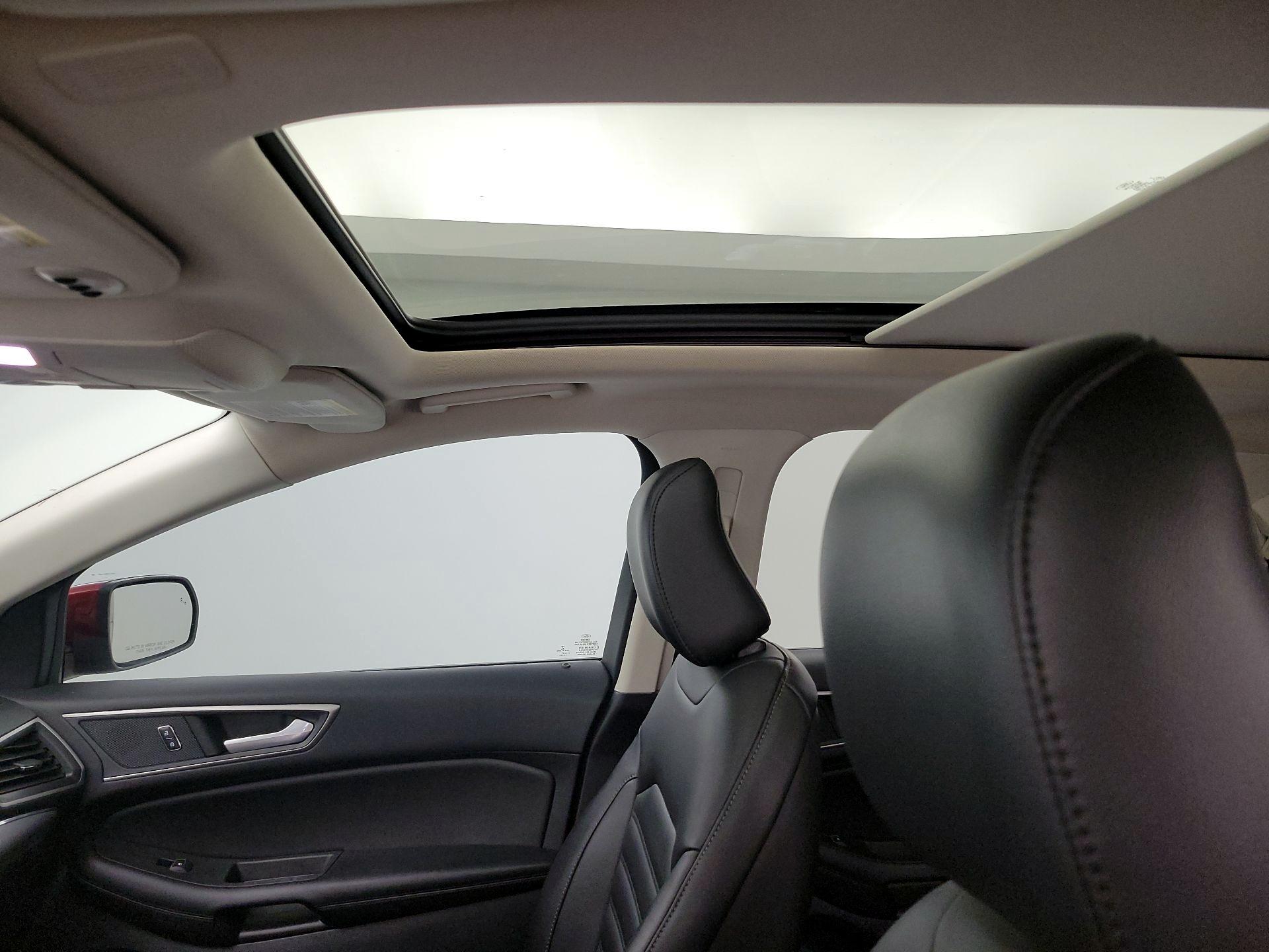Thumbnail: 2021 Ford Edge - 19