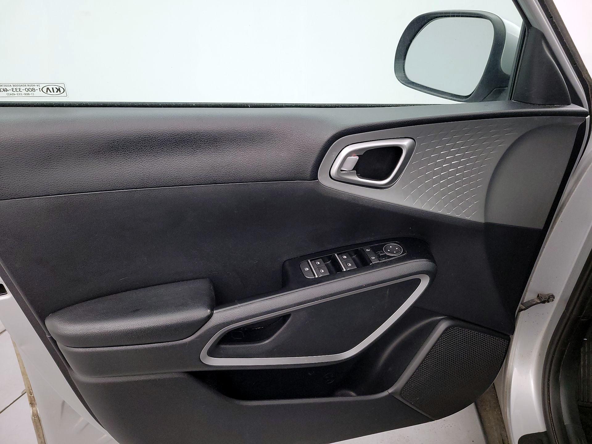 Thumbnail: 2020 Kia Soul - 12