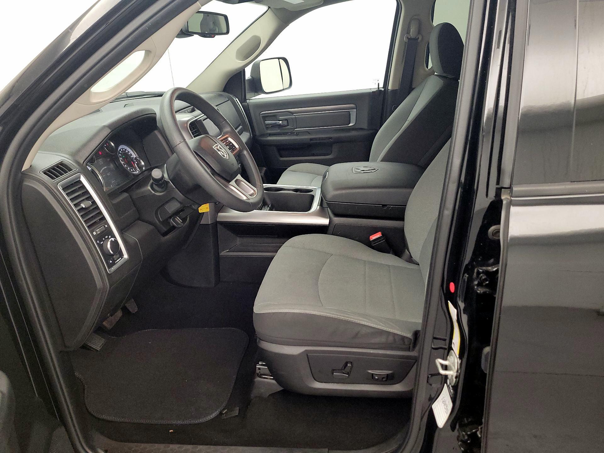 Thumbnail: 2023 RAM 1500 Classic - 11