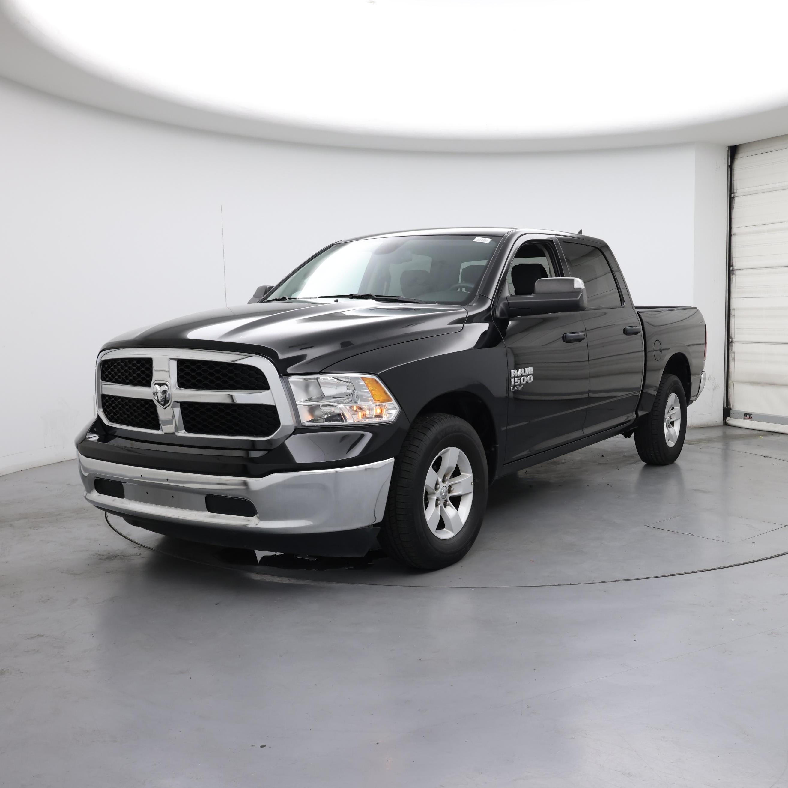 Thumbnail: 2023 RAM 1500 Classic - 4