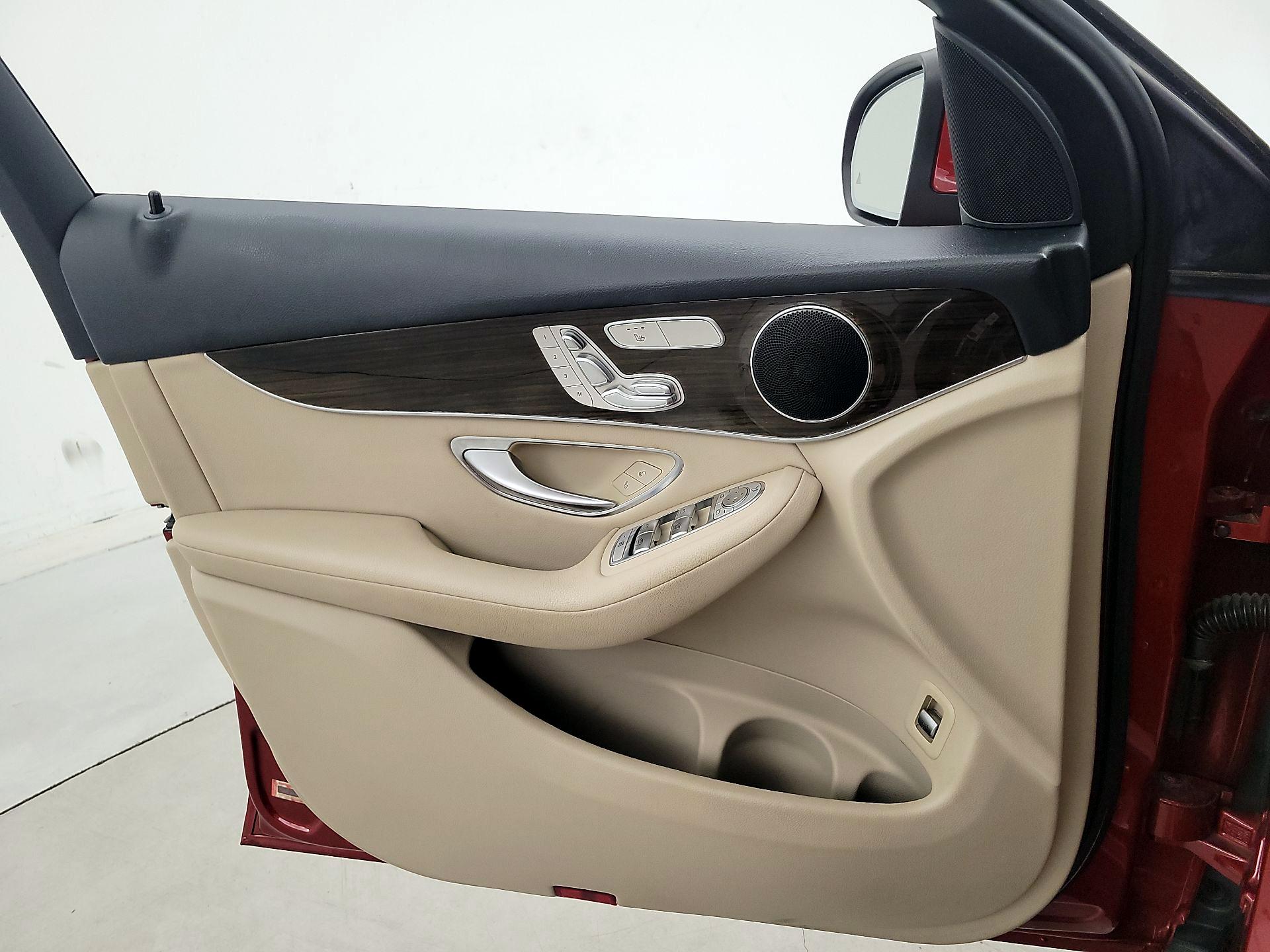 Thumbnail: 2019 Mercedes-Benz GLC - 12