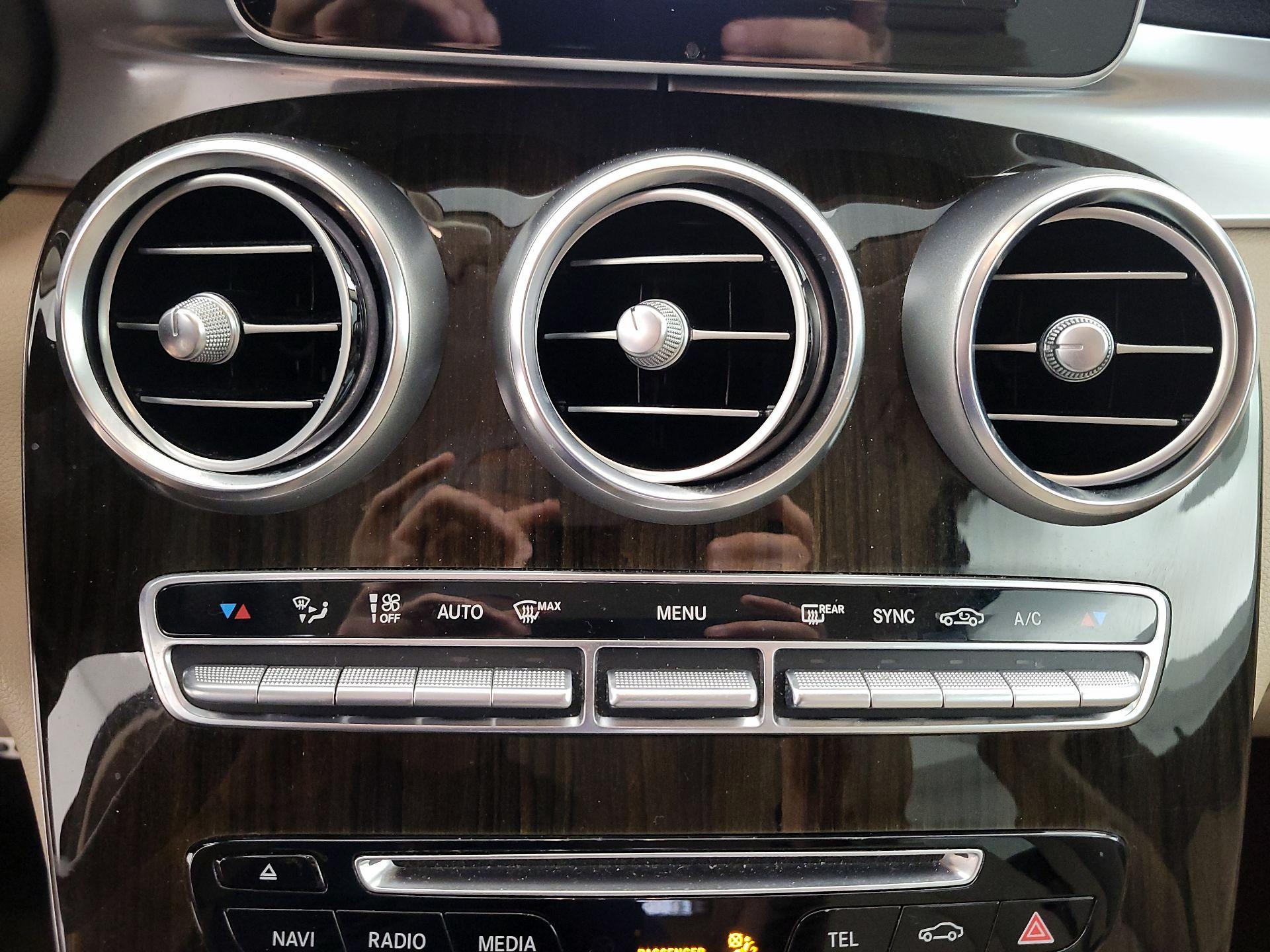Thumbnail: 2019 Mercedes-Benz GLC - 16