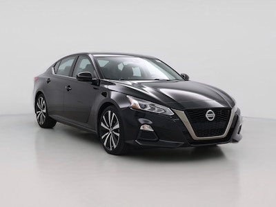Black 2022 Nissan Altima SR