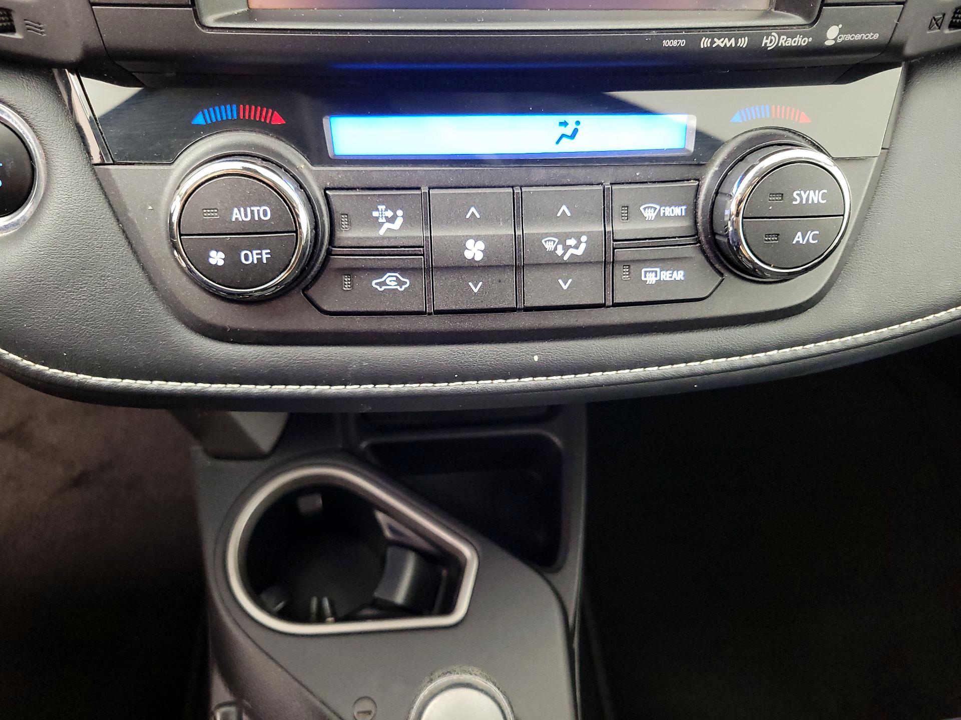 Thumbnail: 2018 Toyota RAV4 - 16