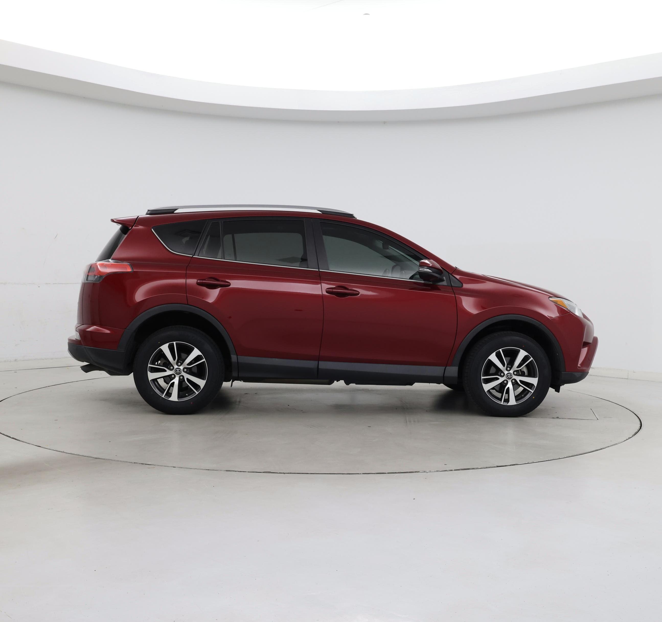 Thumbnail: 2018 Toyota RAV4 - 7