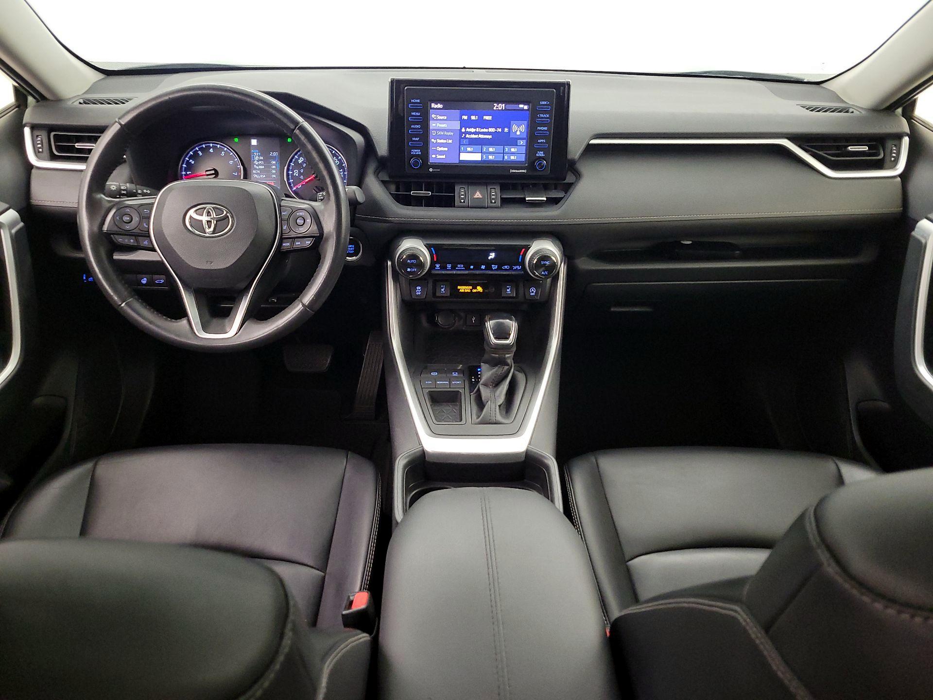 Thumbnail: 2020 Toyota RAV4 - 9