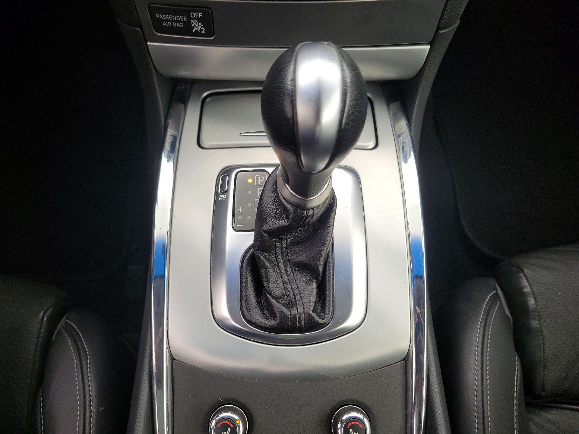 Thumbnail: 2015 INFINITI Q60 - 18