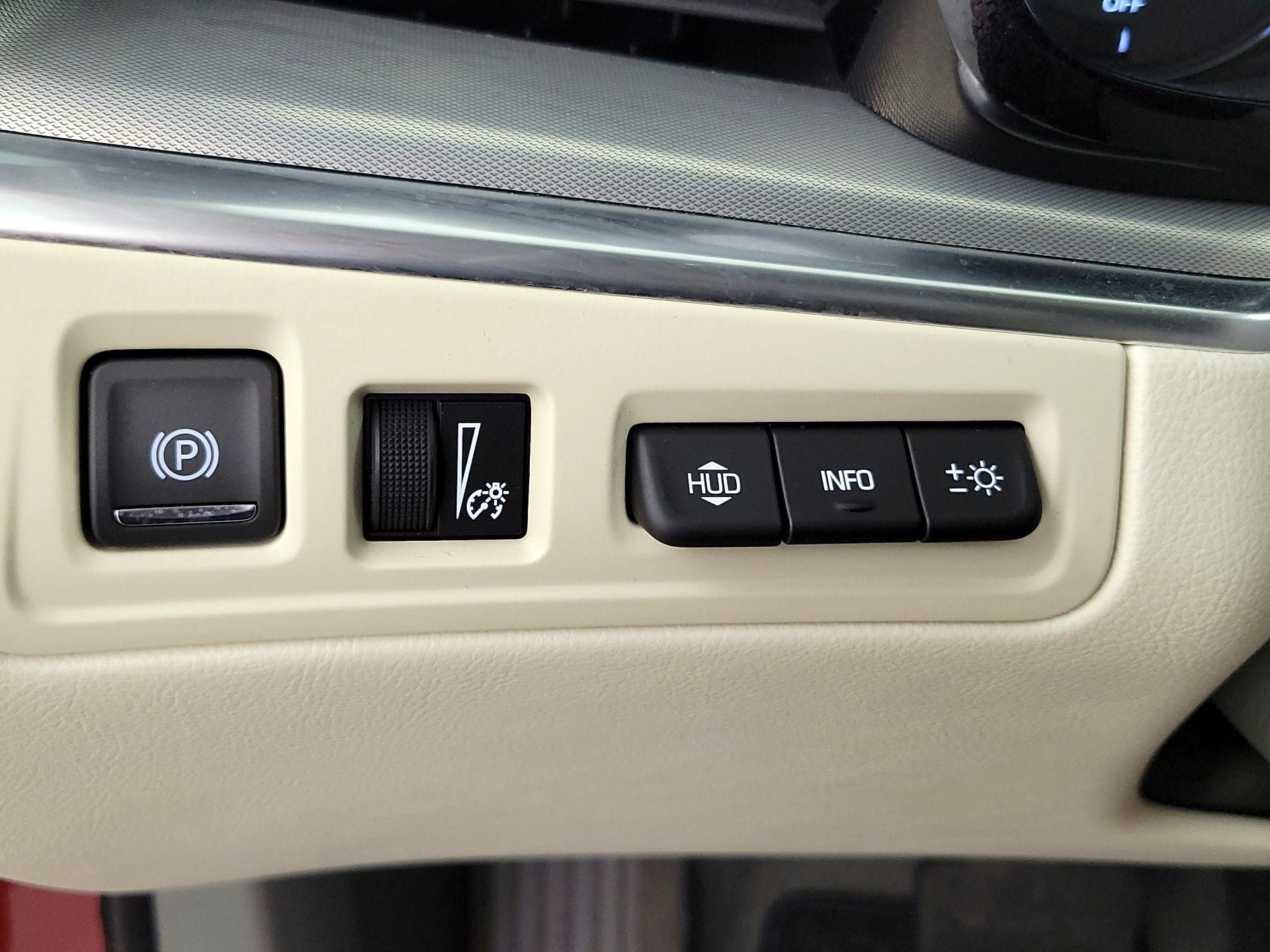 Thumbnail: 2024 Cadillac XT5 - 13