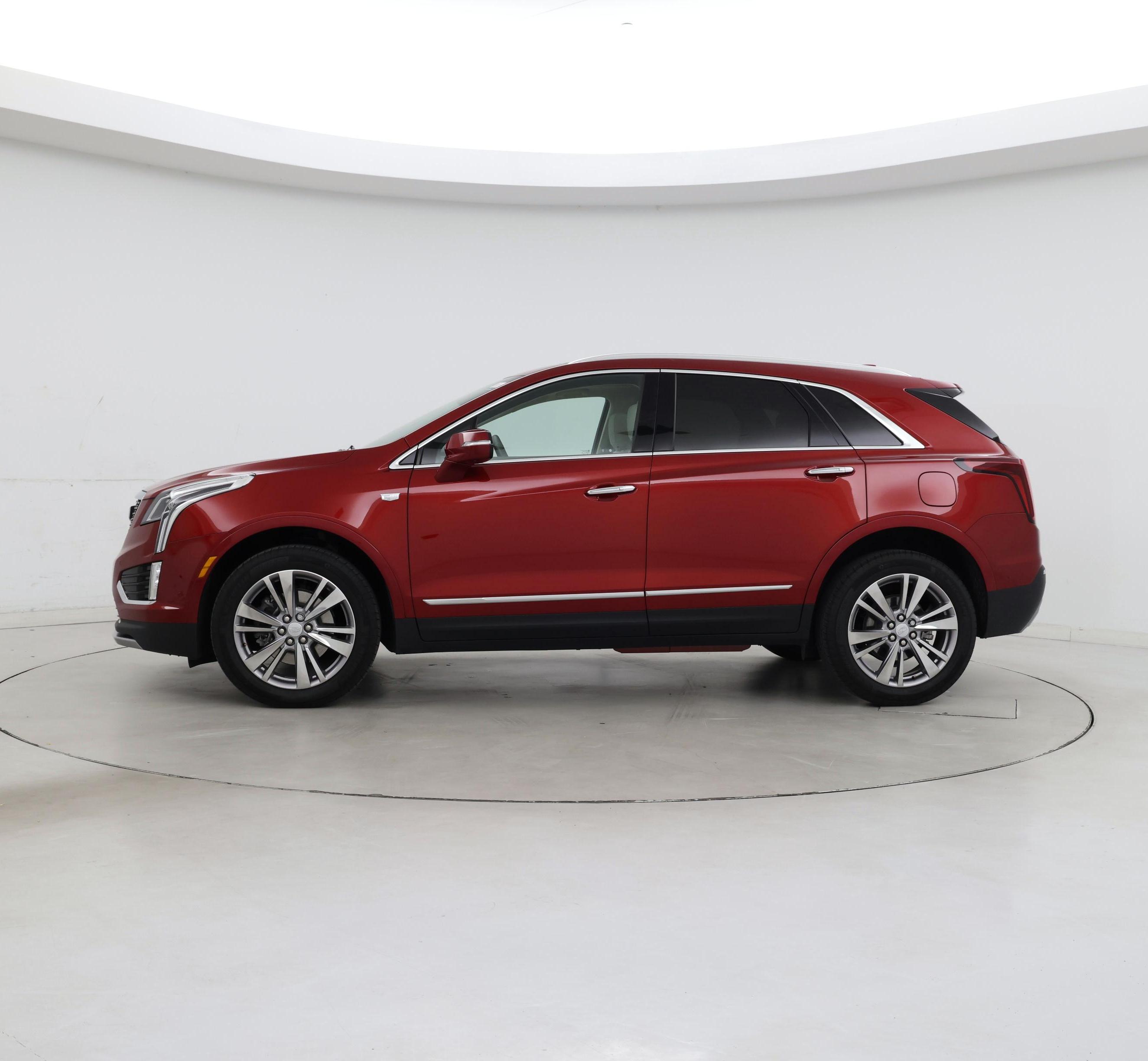 Thumbnail: 2024 Cadillac XT5 - 3