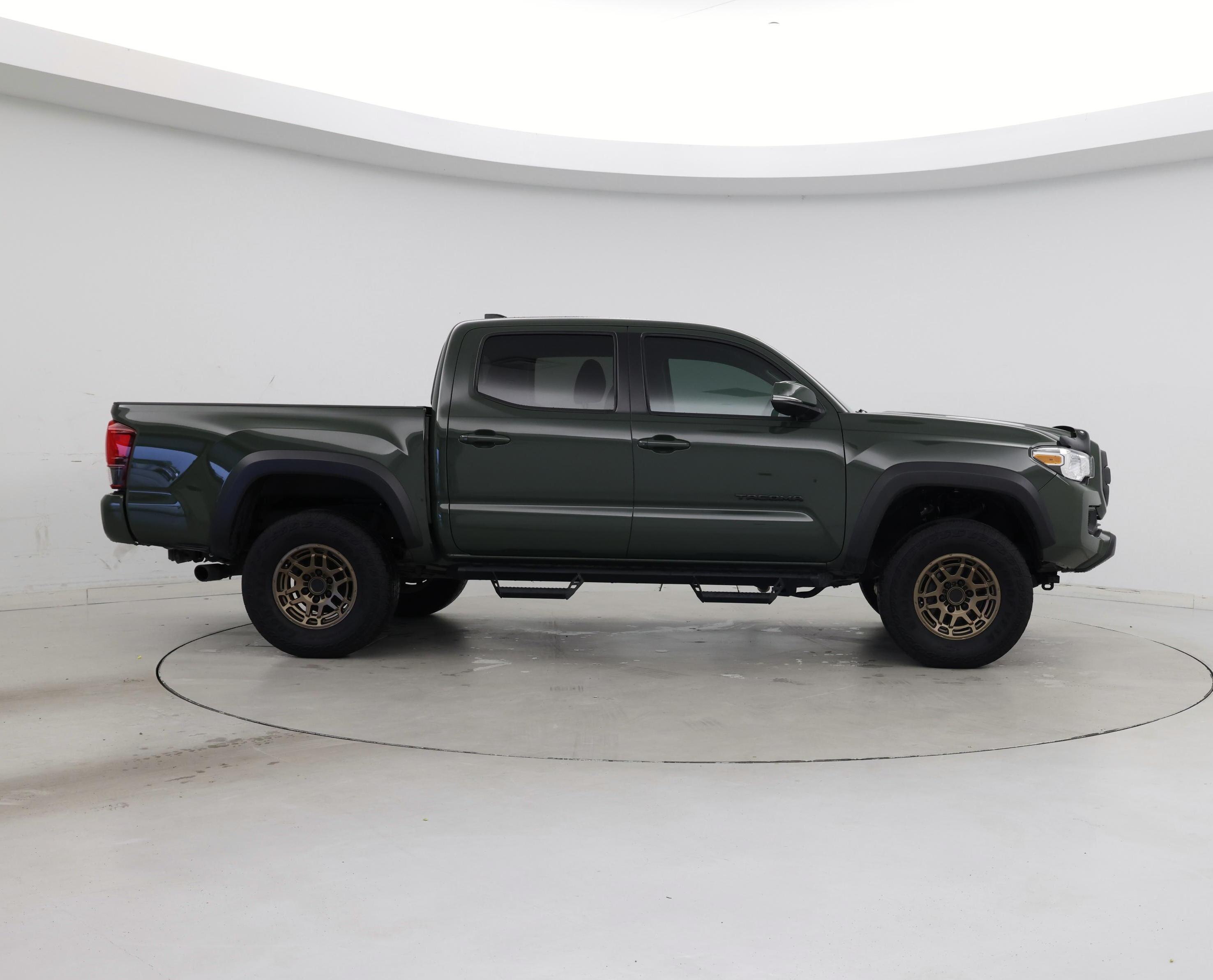 Thumbnail: 2022 Toyota Tacoma - 7