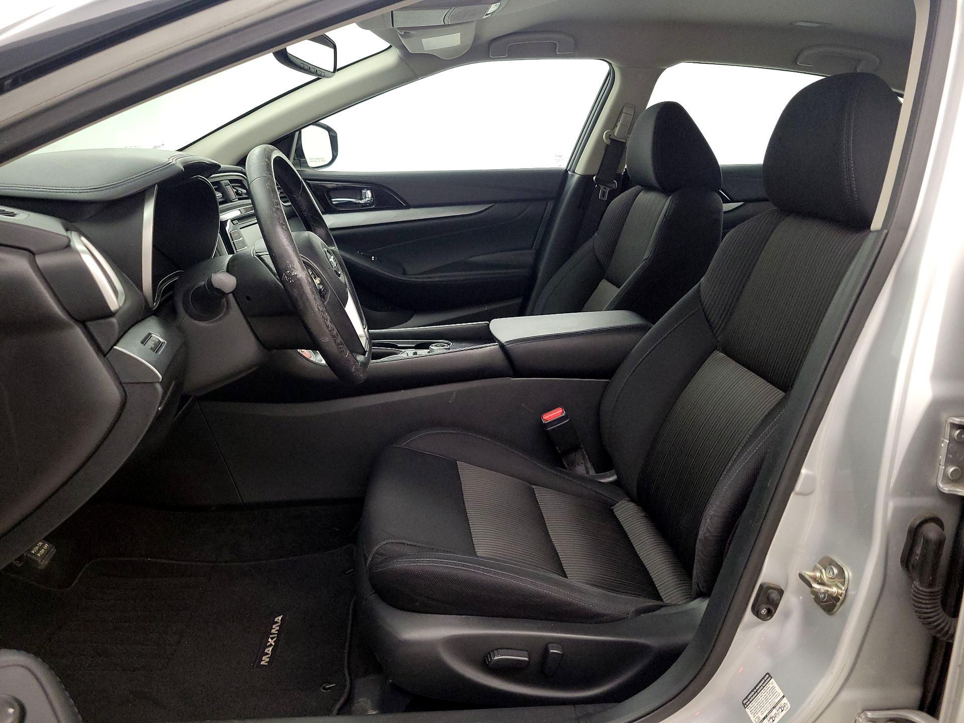Thumbnail: 2016 Nissan Maxima - 11