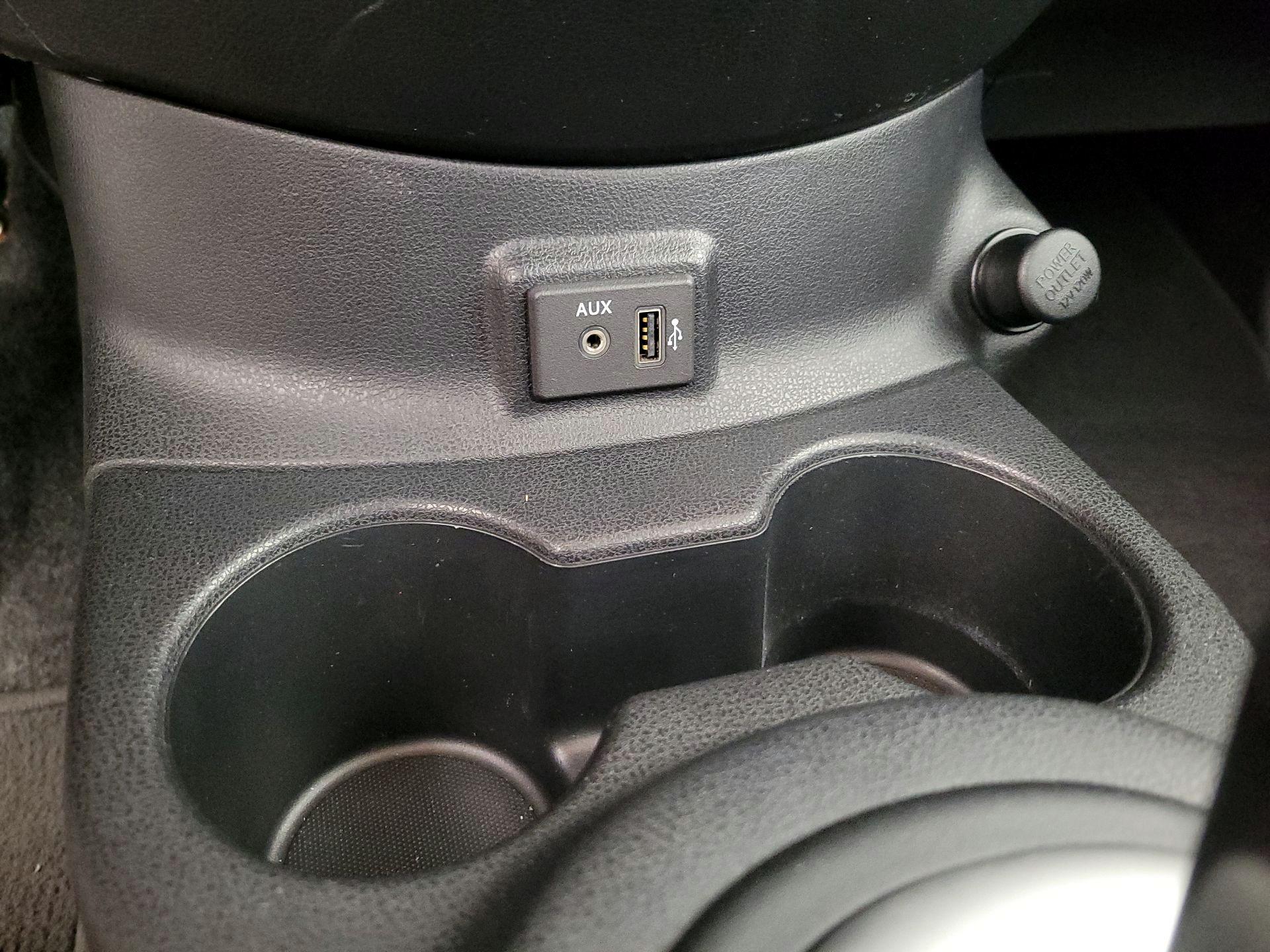 Thumbnail: 2018 Nissan Versa Note - 18