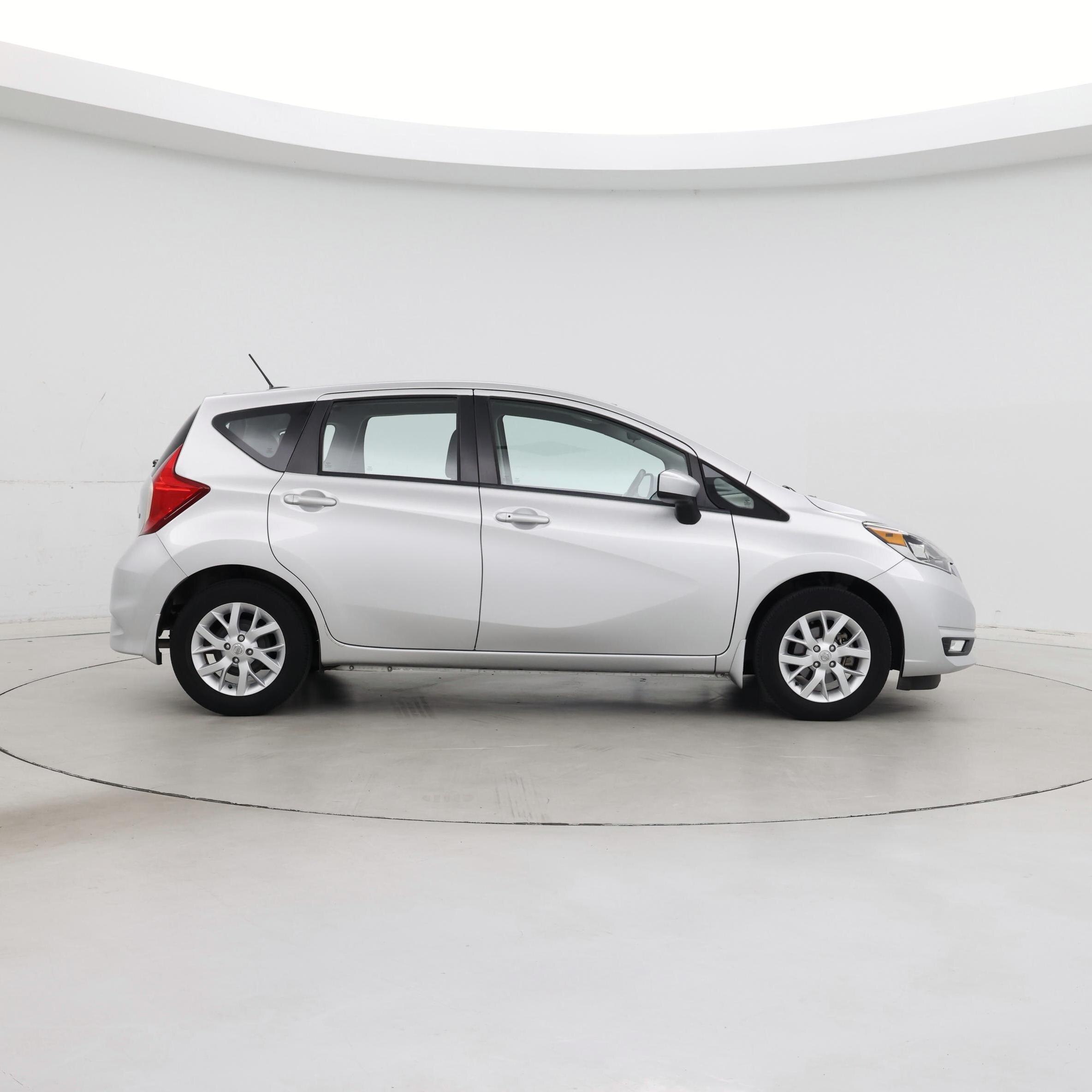 Thumbnail: 2018 Nissan Versa Note - 7