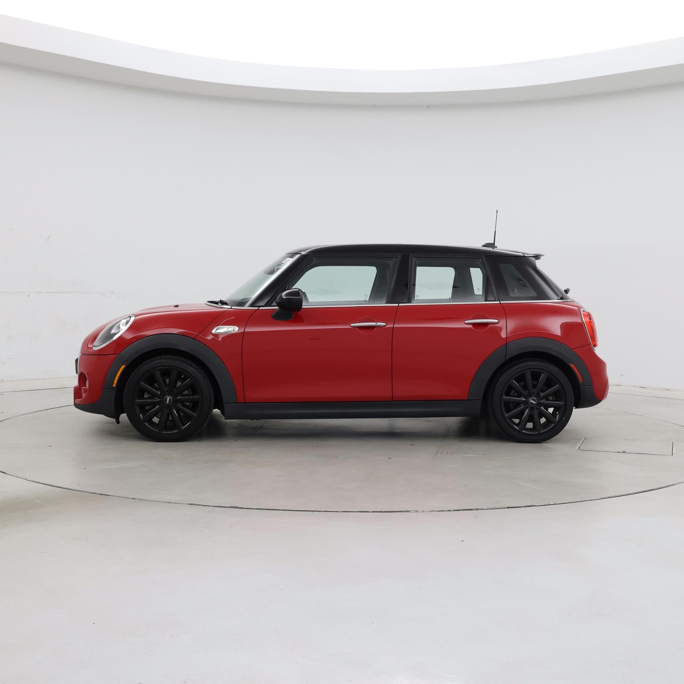 Thumbnail: 2019 MINI Cooper Hardtop - 3