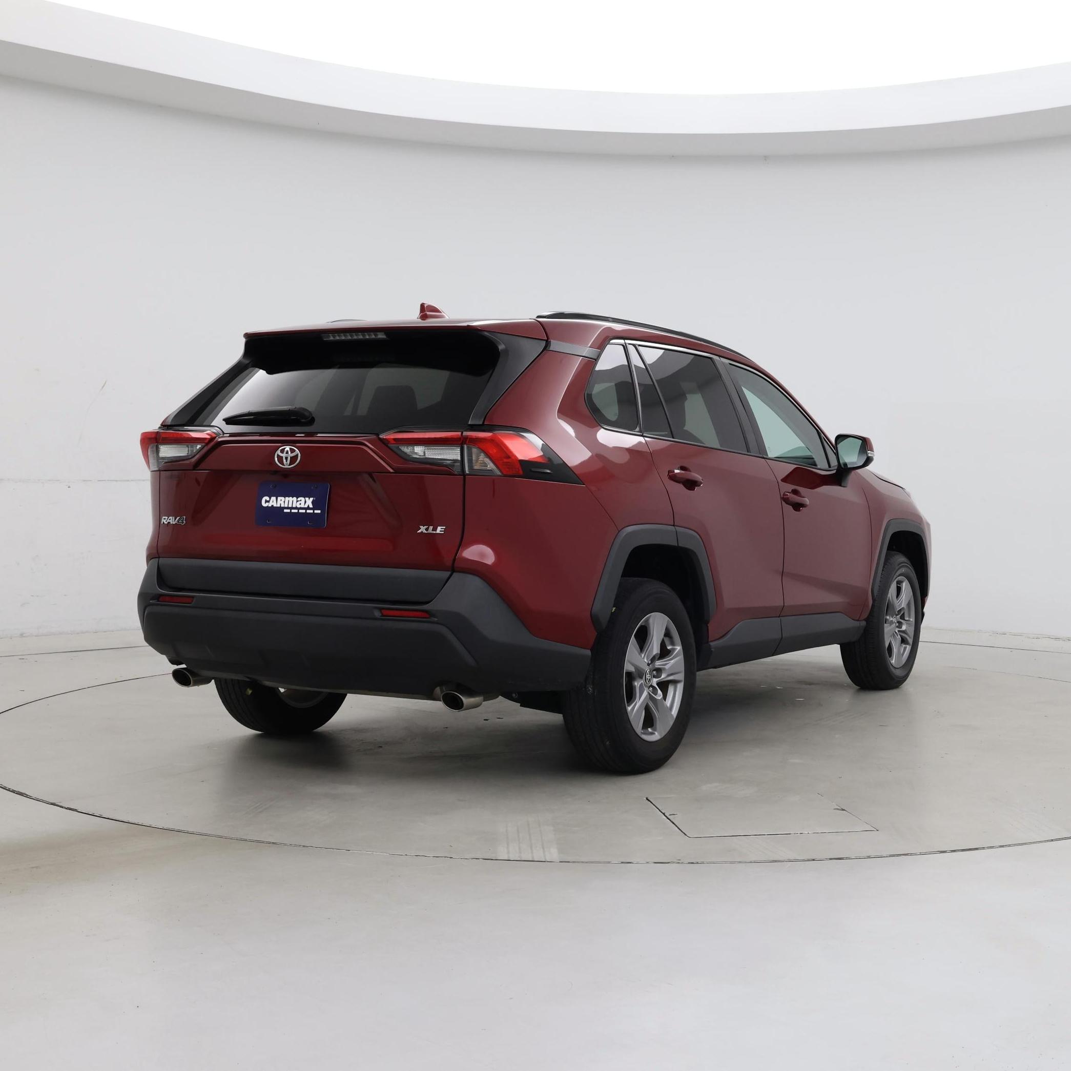 Thumbnail: 2022 Toyota RAV4 - 8