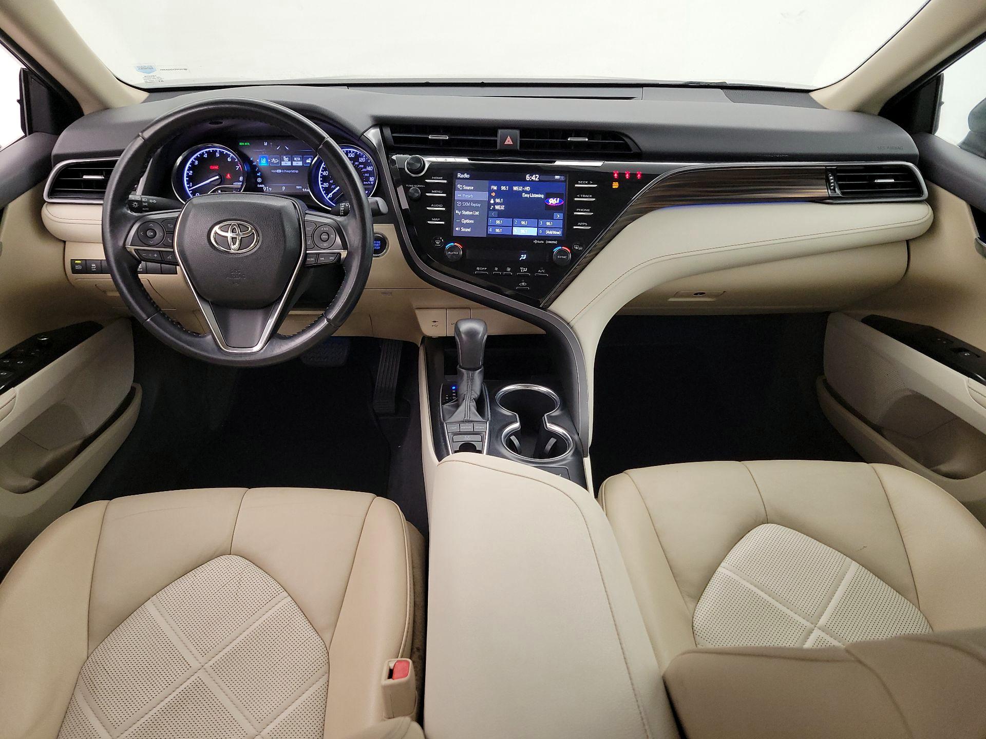 Thumbnail: 2019 Toyota Camry - 9