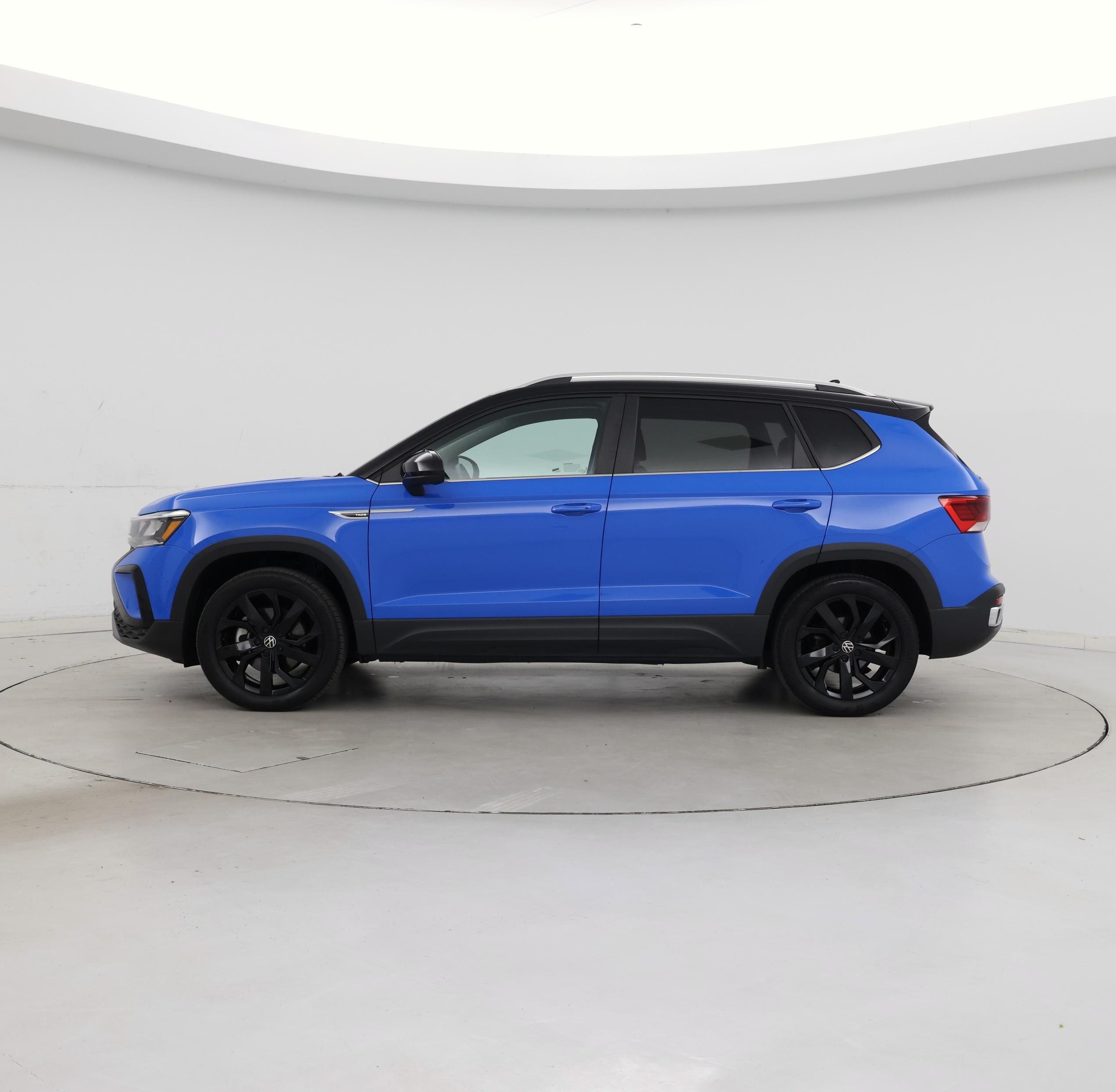 Thumbnail: 2023 Volkswagen Taos - 3