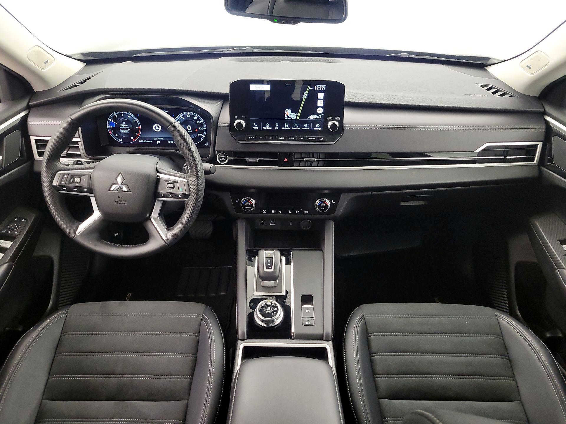 Thumbnail: 2024 Mitsubishi Outlander - 9