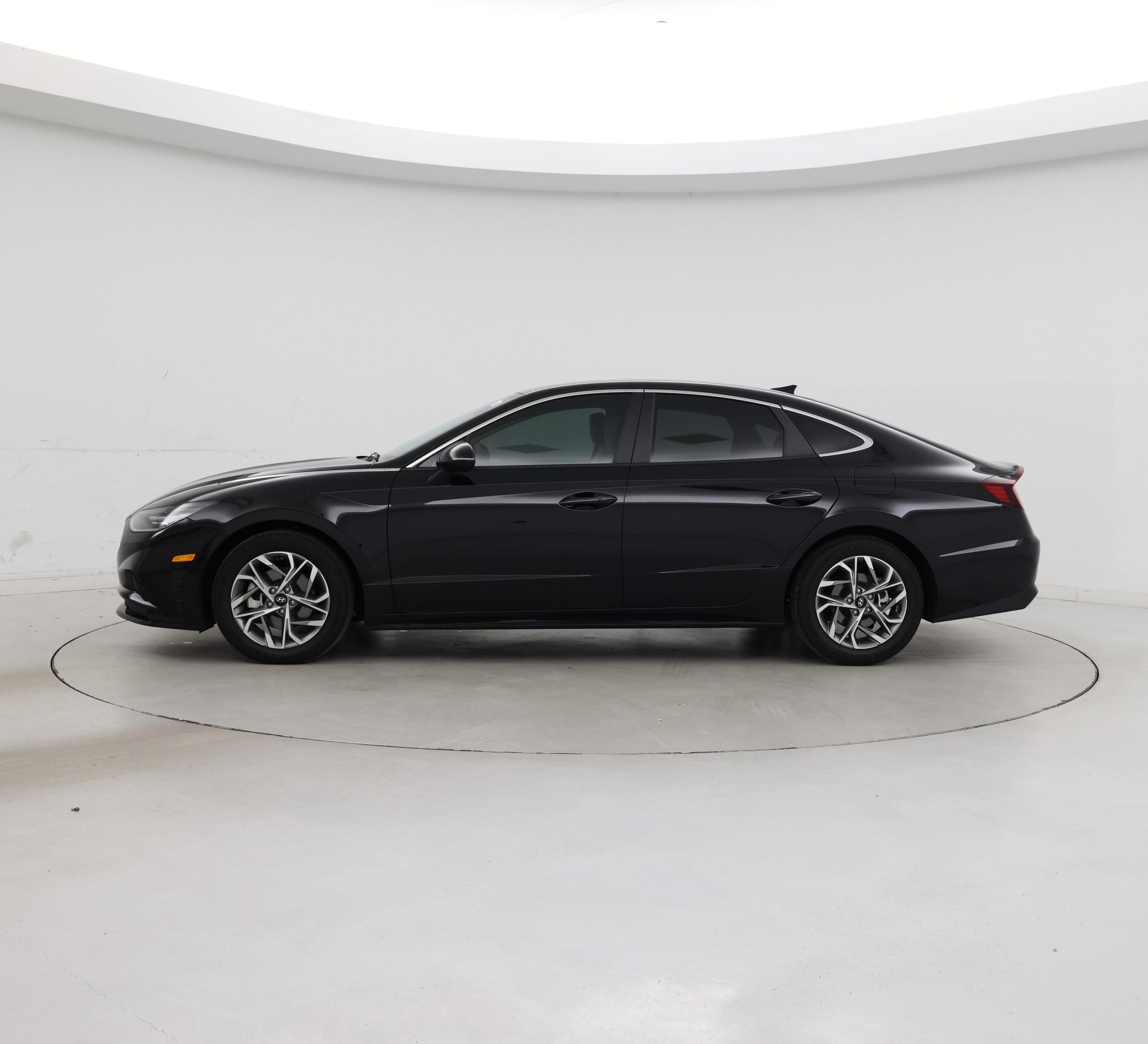 Thumbnail: 2023 Hyundai Sonata - 3