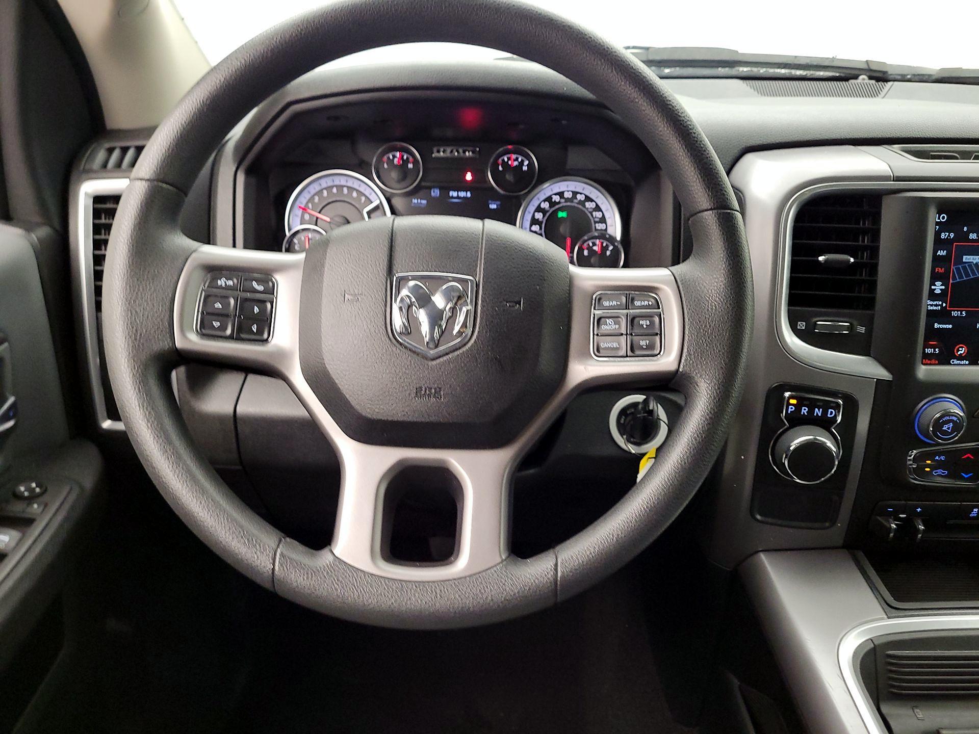 Thumbnail: 2023 RAM 1500 Classic - 10