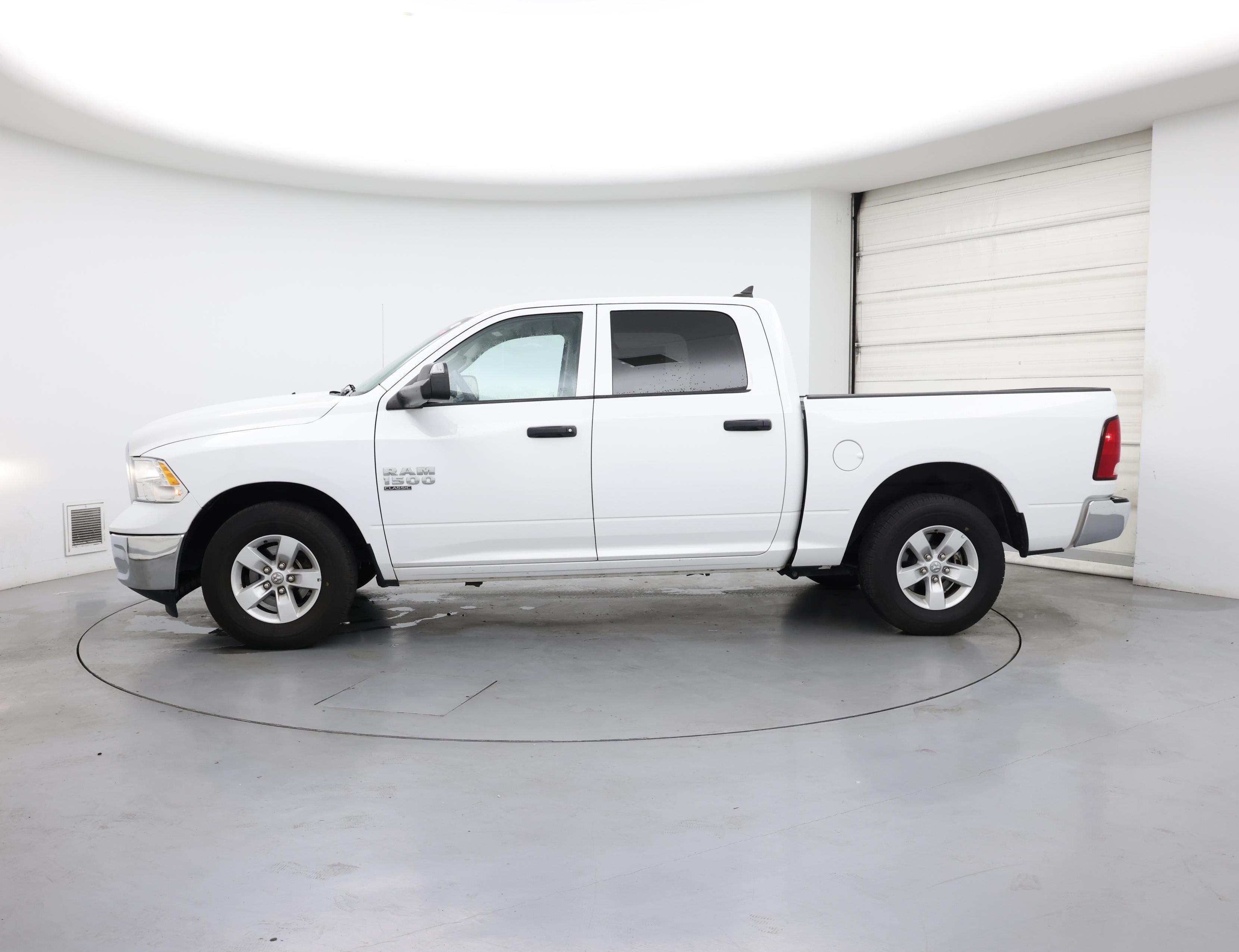 Thumbnail: 2023 RAM 1500 Classic - 3