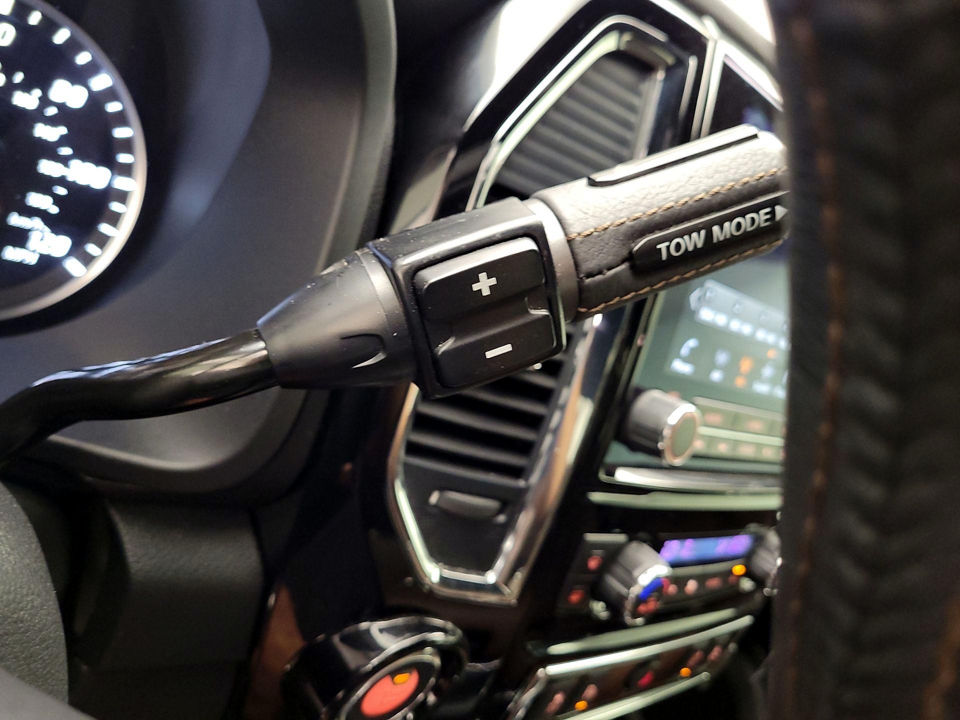 Thumbnail: 2021 Nissan Titan - 15