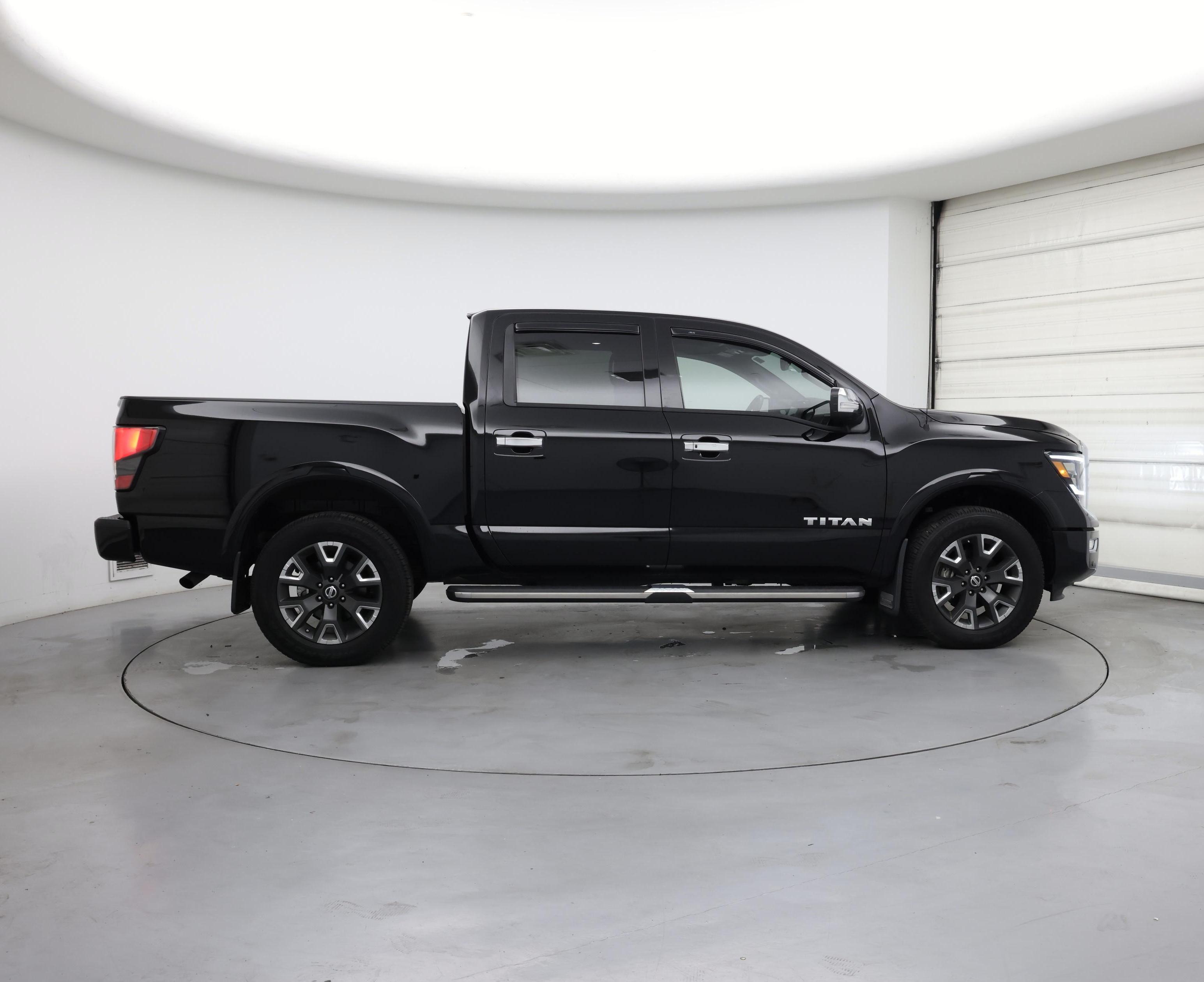 Thumbnail: 2021 Nissan Titan - 7