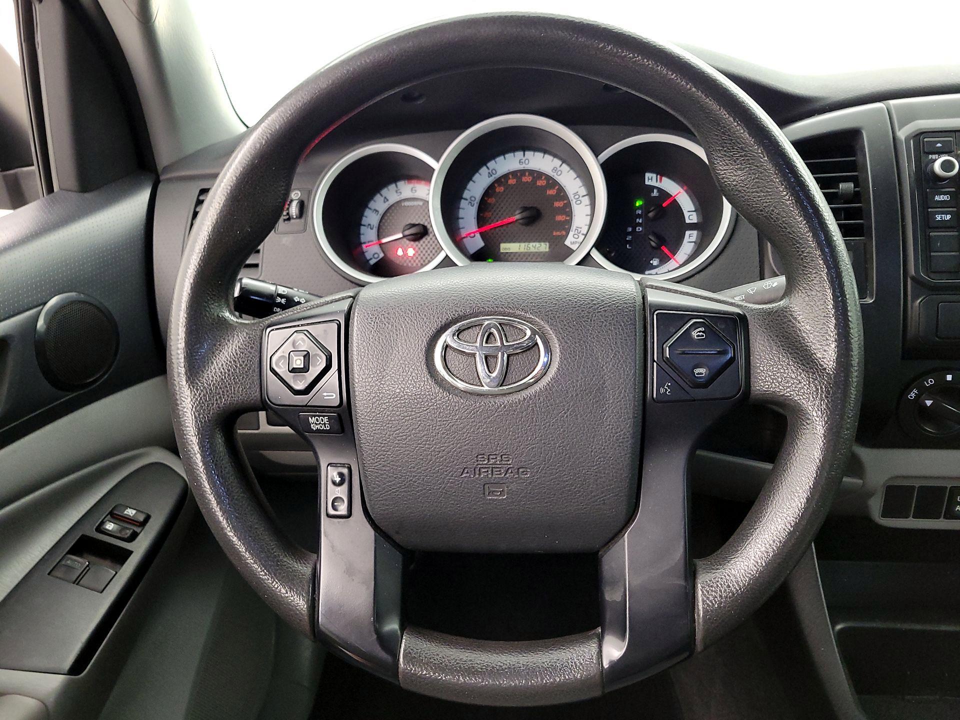 Thumbnail: 2015 Toyota Tacoma - 10