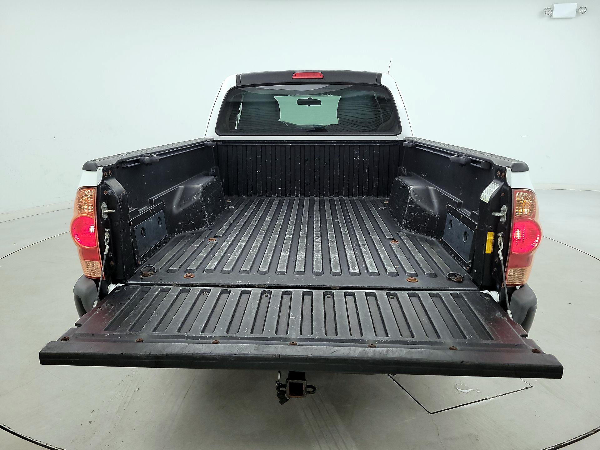 Thumbnail: 2015 Toyota Tacoma - 19