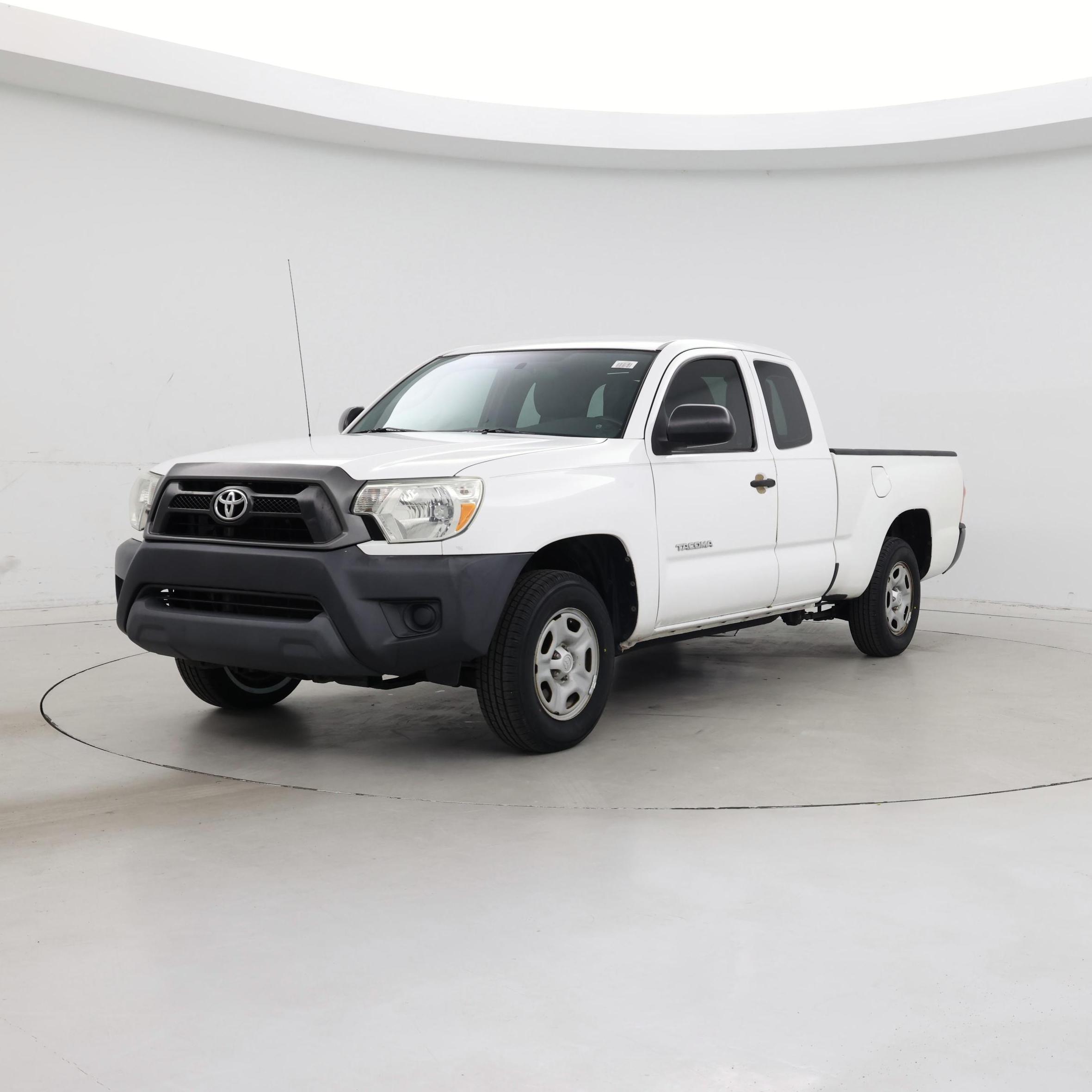 Thumbnail: 2015 Toyota Tacoma - 4