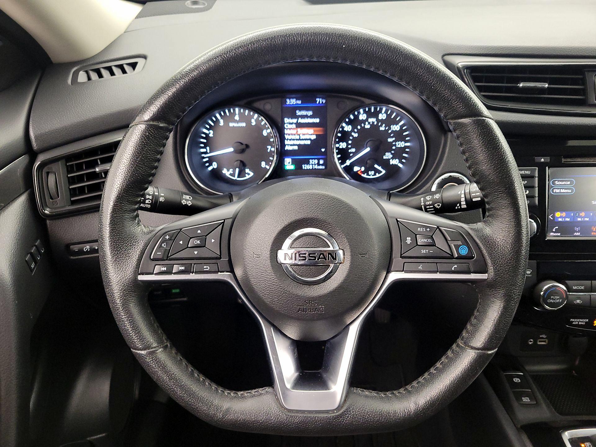 Thumbnail: 2019 Nissan Rogue - 10