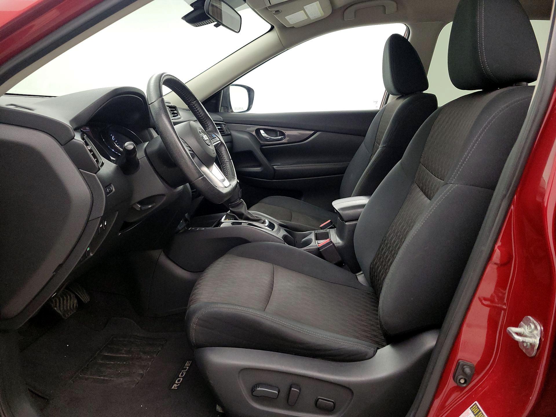 Thumbnail: 2019 Nissan Rogue - 11