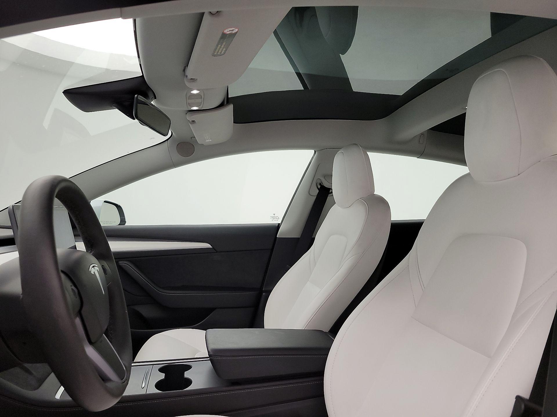 Thumbnail: 2022 Tesla Model 3 - 19