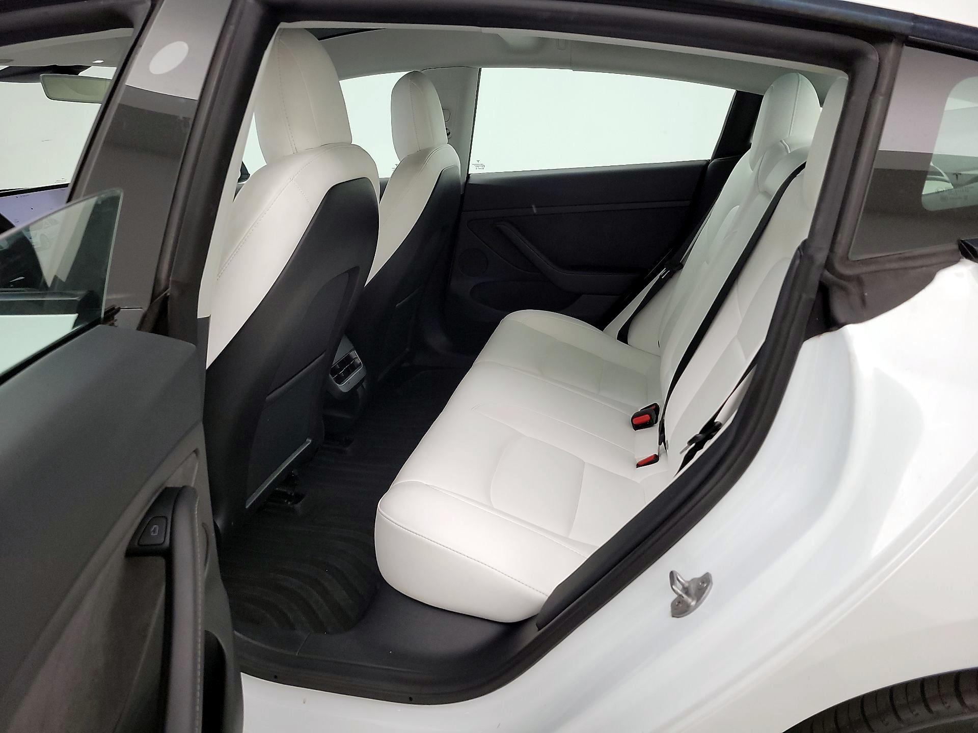 Thumbnail: 2022 Tesla Model 3 - 20