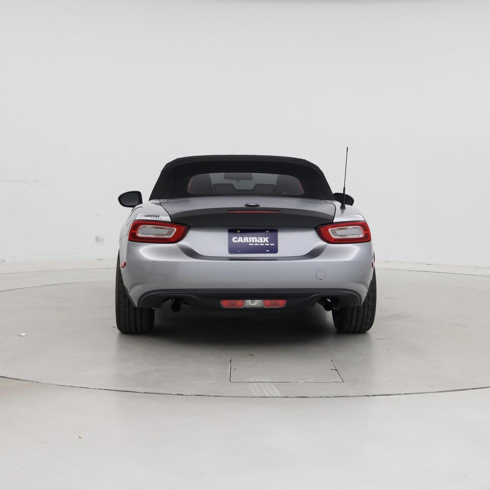 Thumbnail: 2017 Fiat 124 Spider - 6