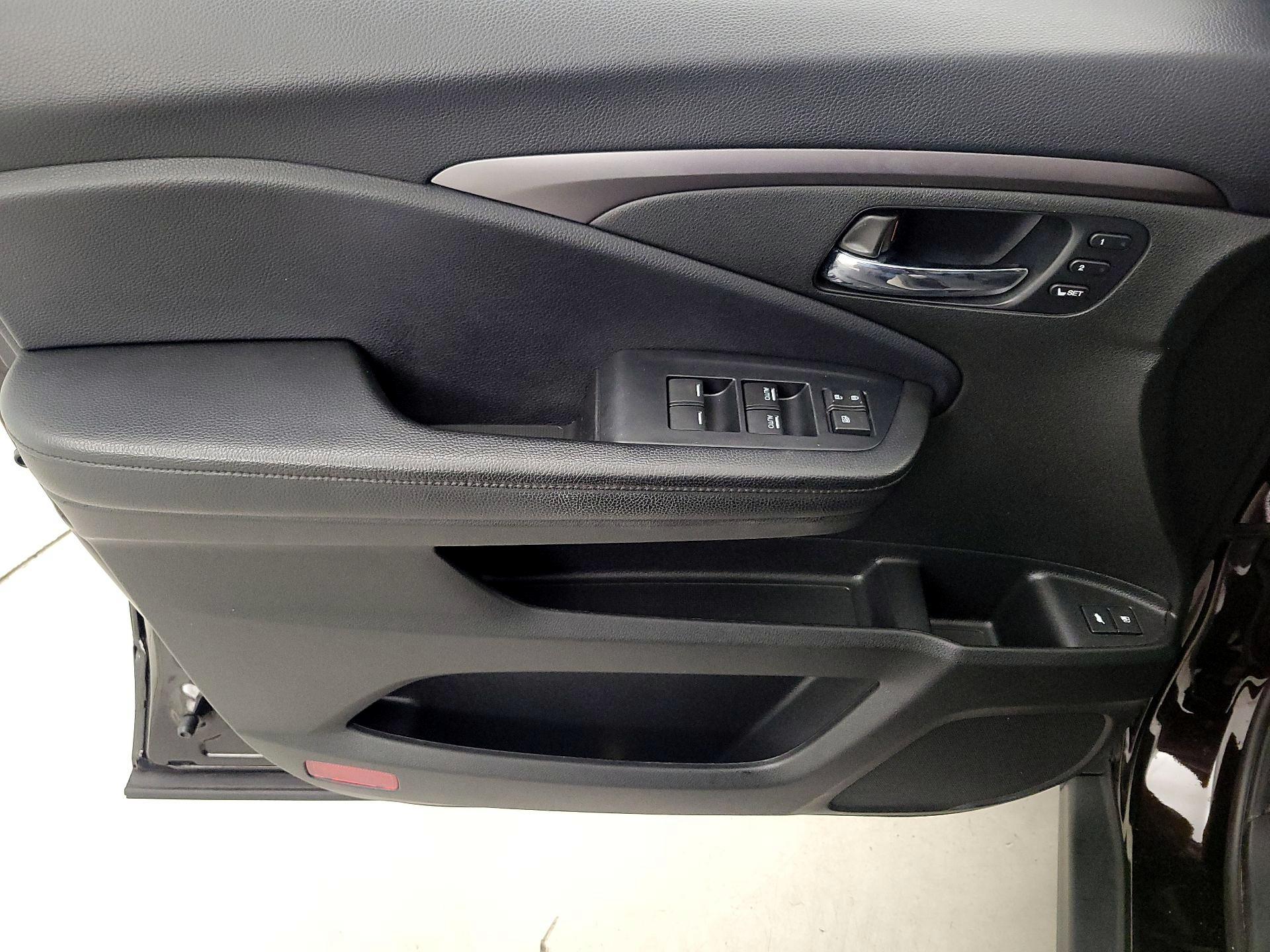 Thumbnail: 2020 Honda Passport - 12