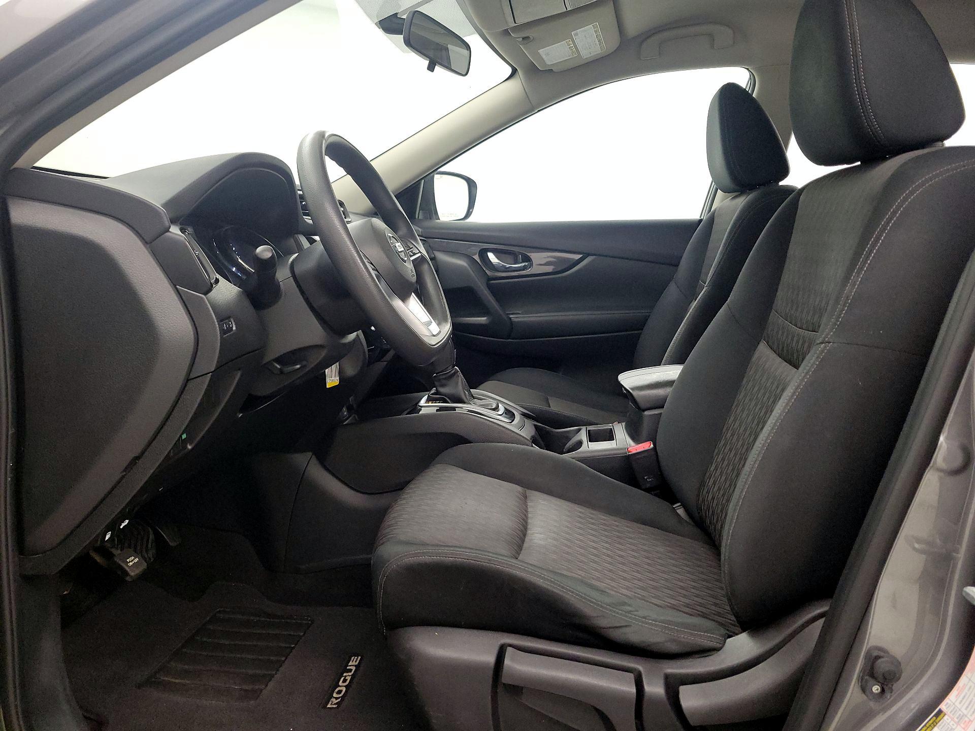 Thumbnail: 2017 Nissan Rogue - 11