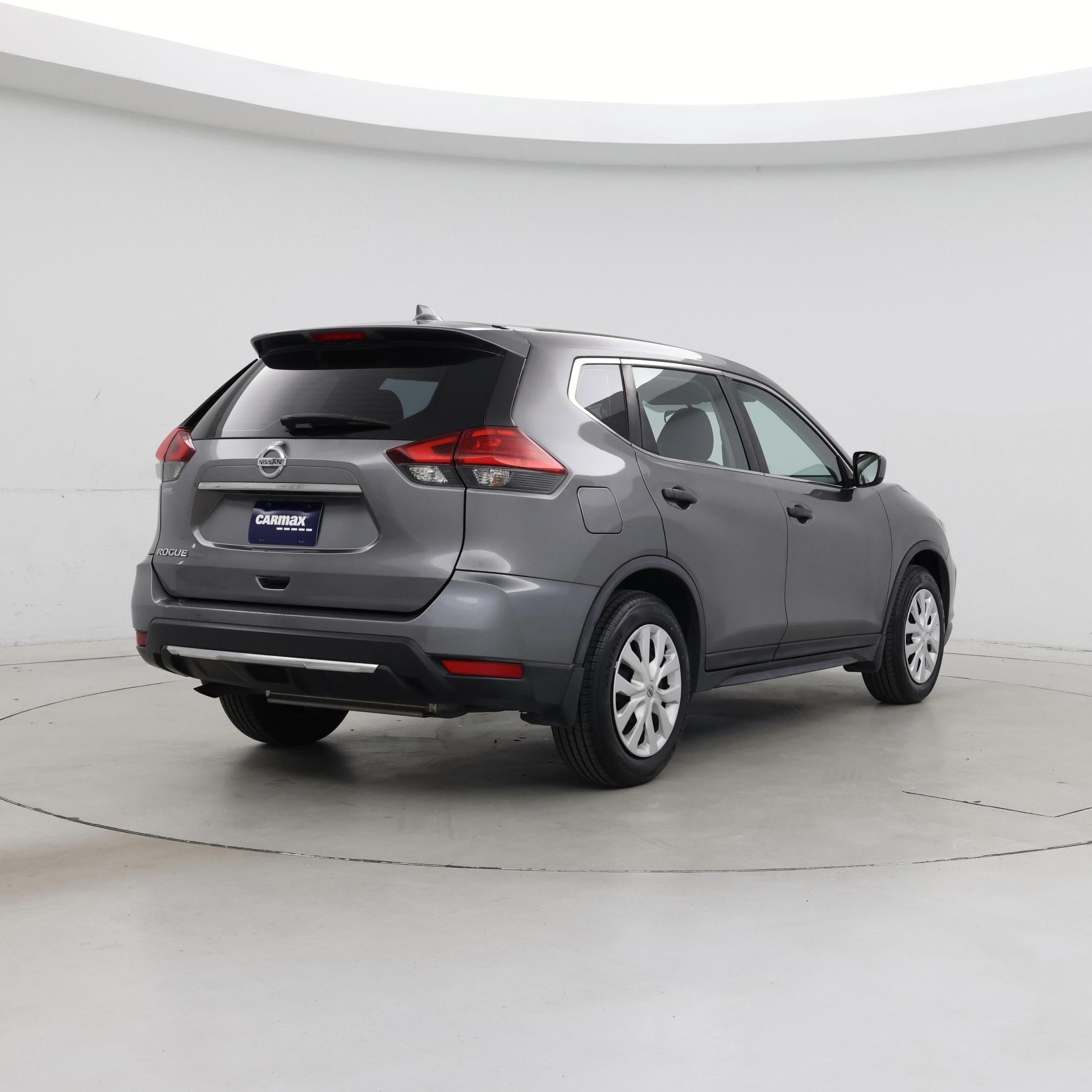 Thumbnail: 2017 Nissan Rogue - 8