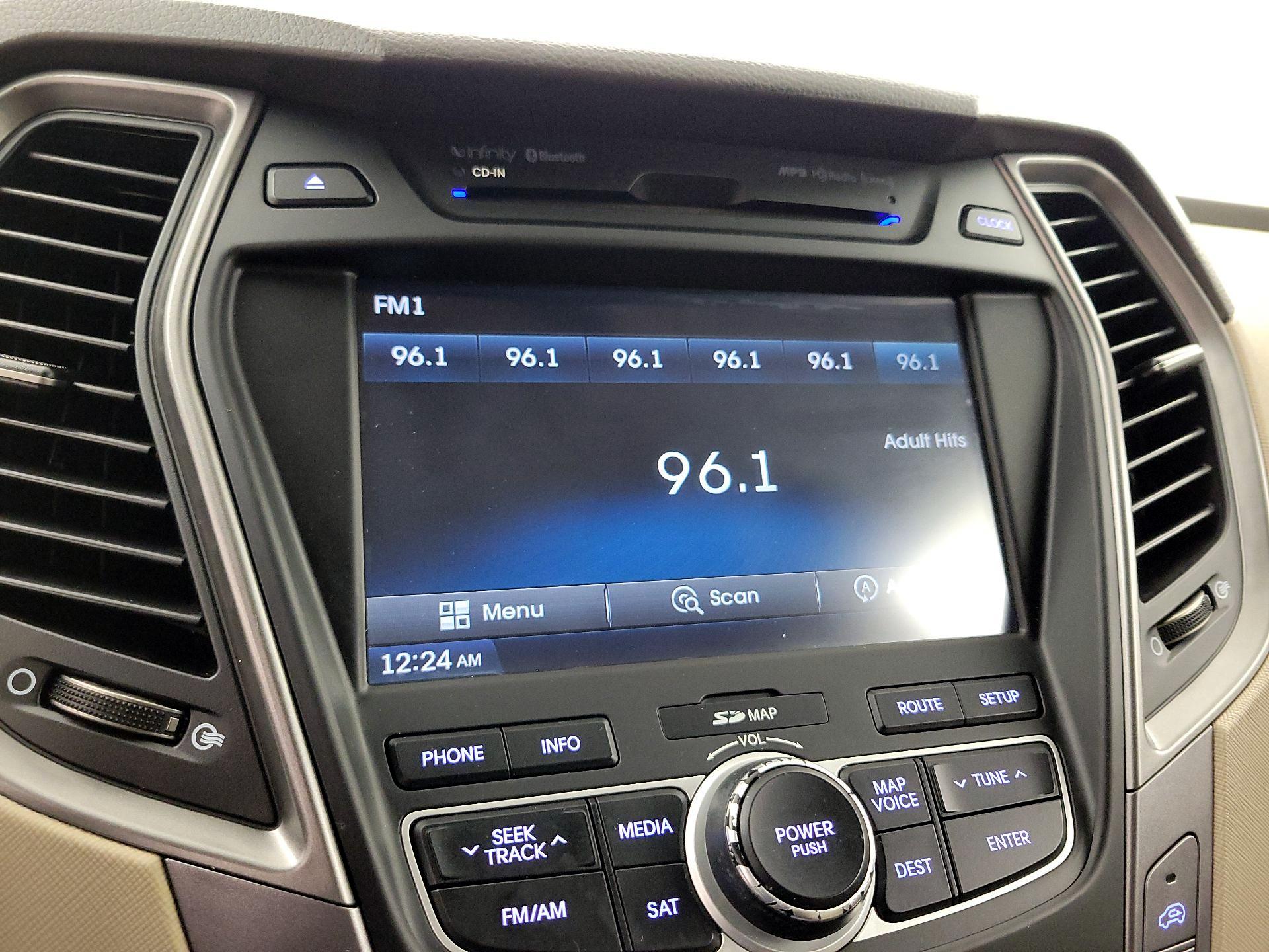 Thumbnail: 2014 Hyundai Santa Fe - 16
